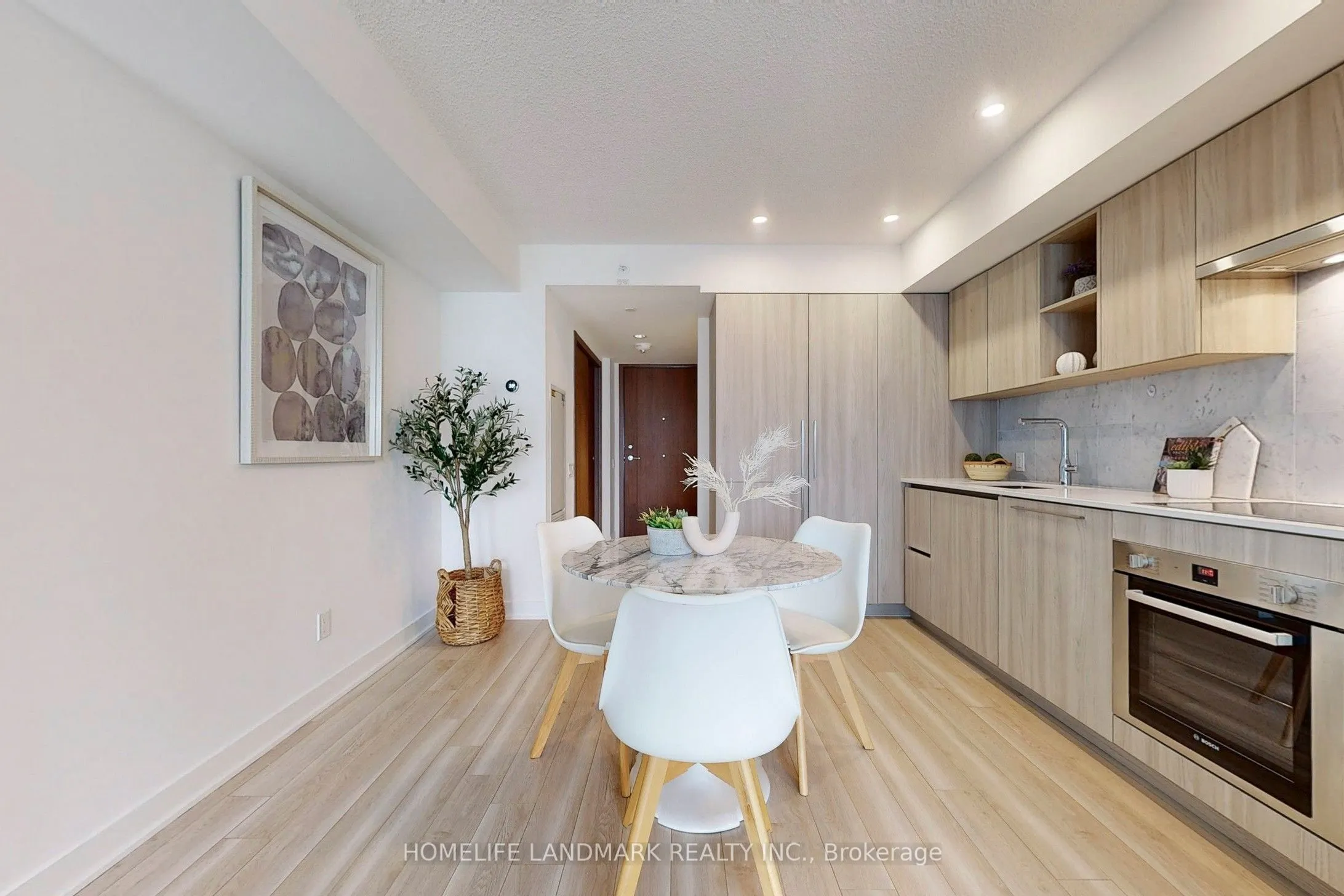 17 Bathurst Street, #2712