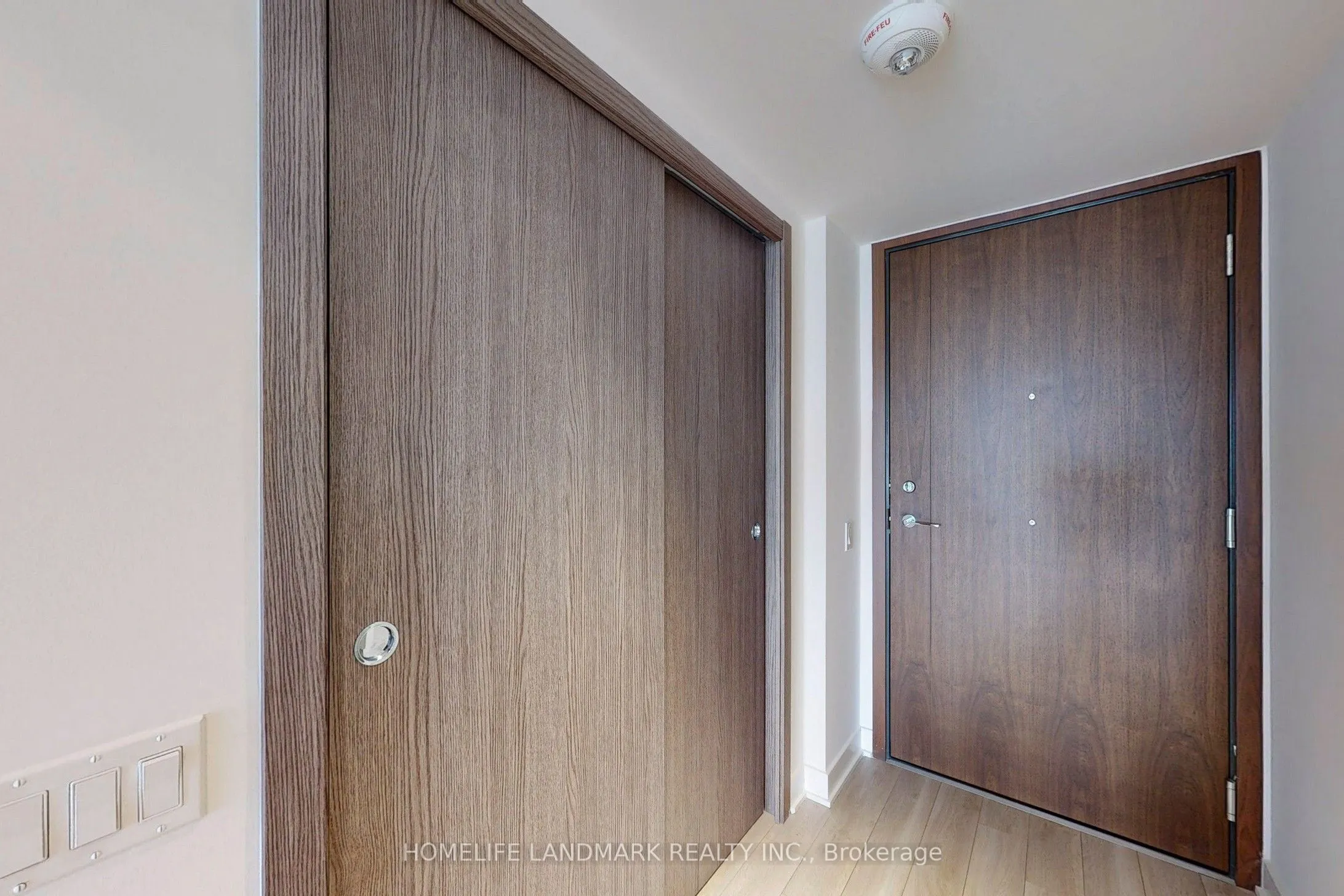 17 Bathurst Street, #2712