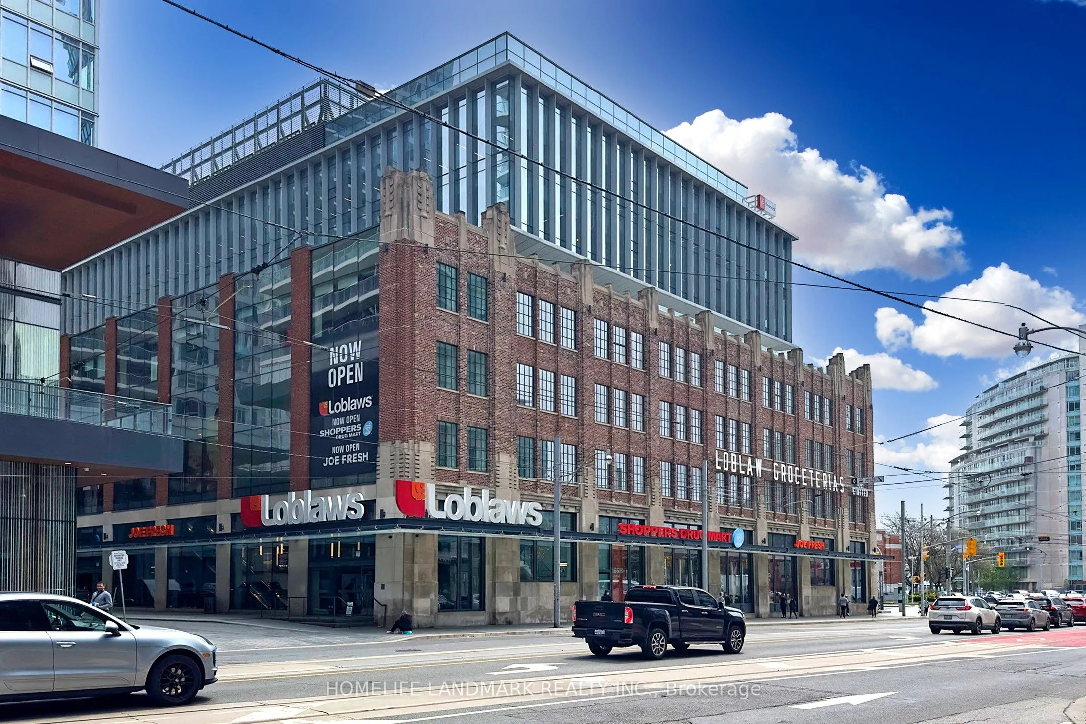 17 Bathurst Street, #2712