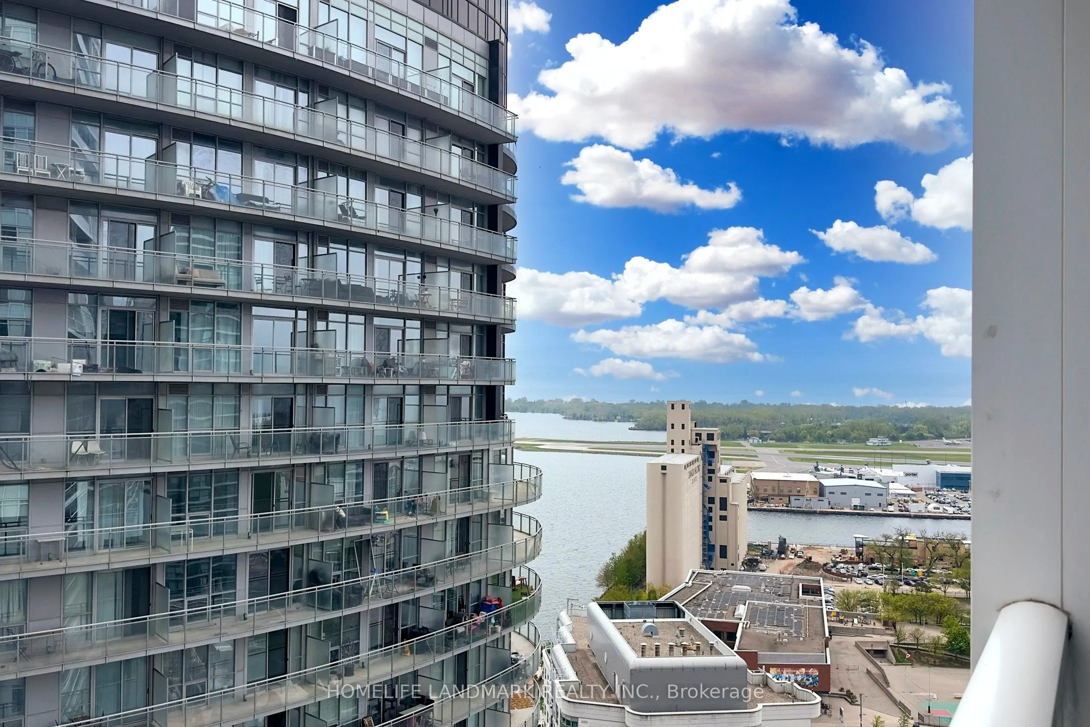 17 Bathurst Street, #2712
