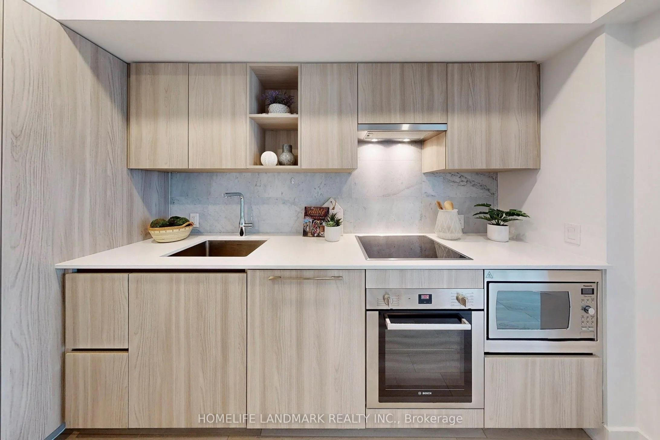 17 Bathurst Street, #2712