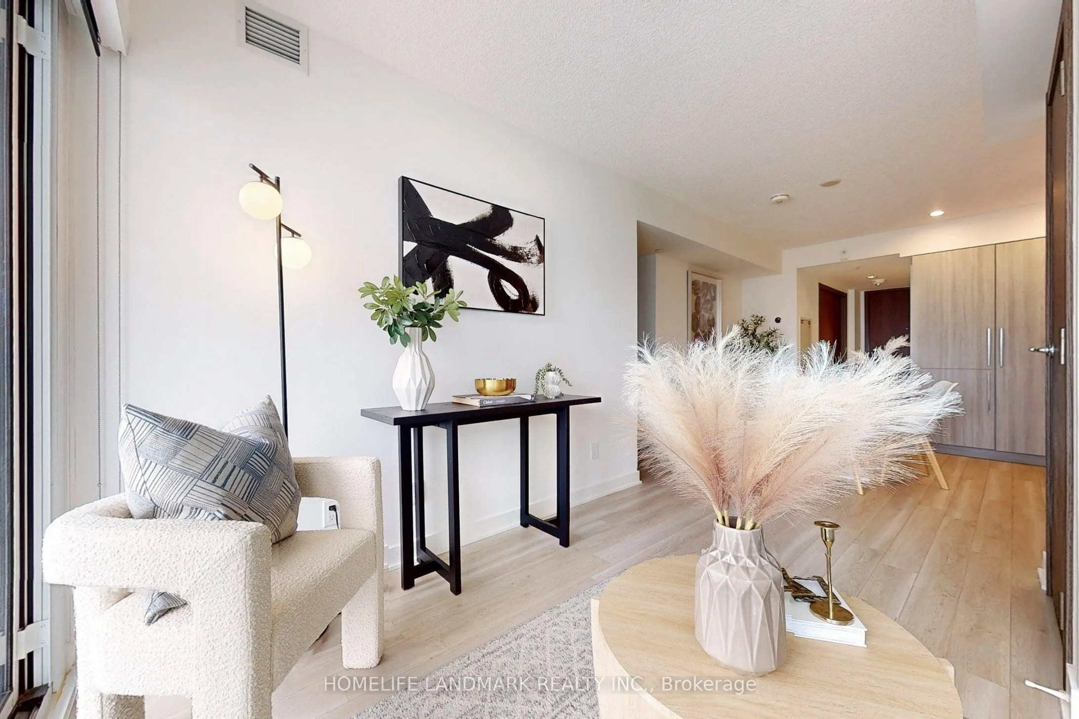 17 Bathurst Street, #2712