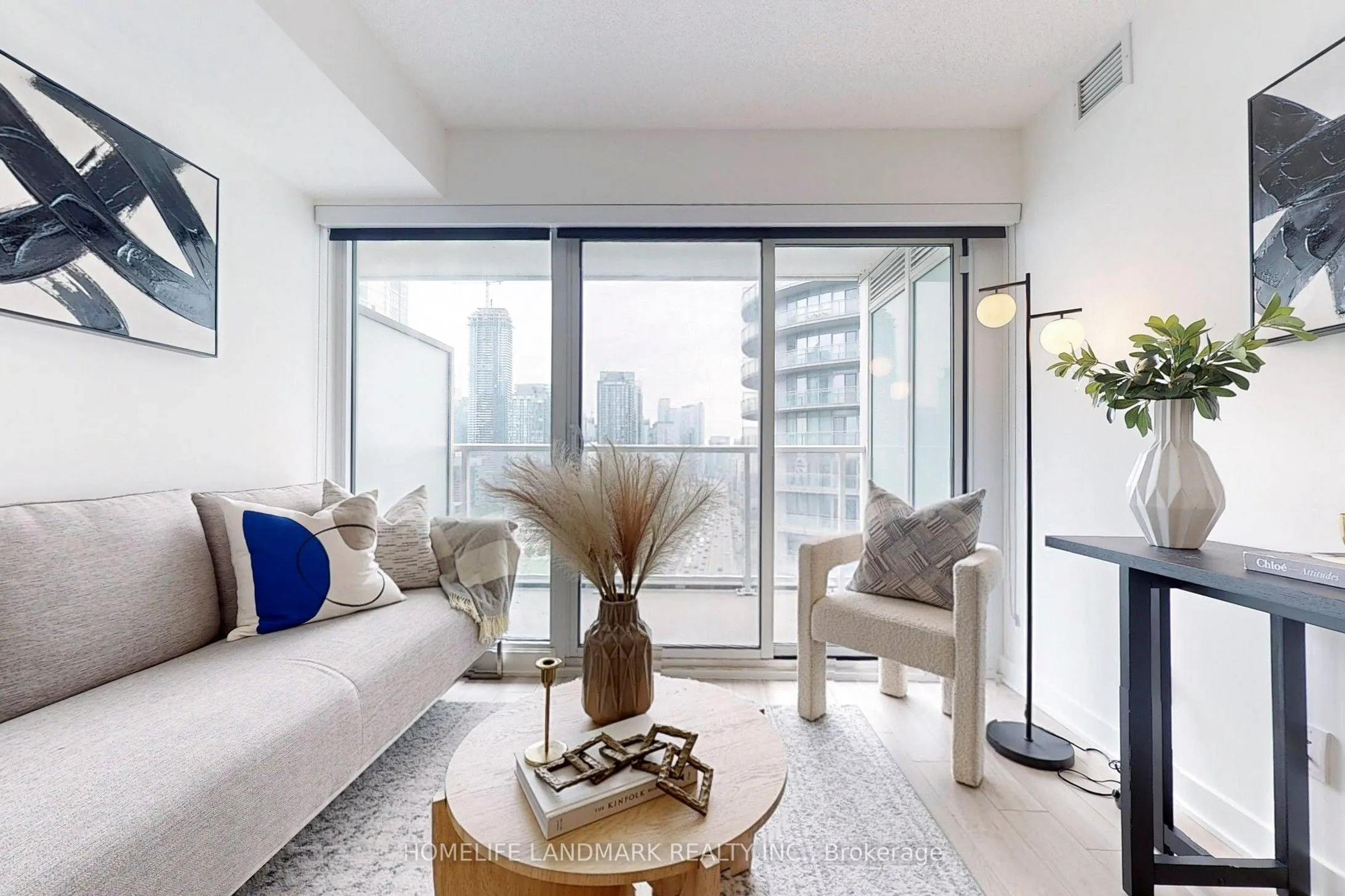 17 Bathurst Street, #2712