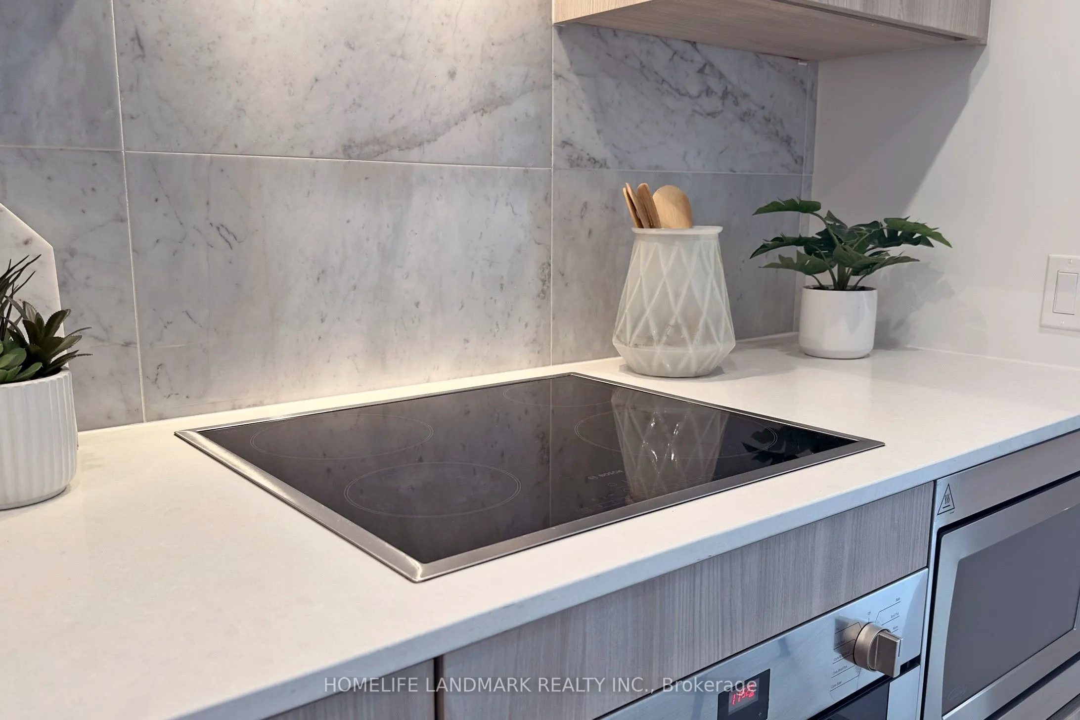 17 Bathurst Street, #2712