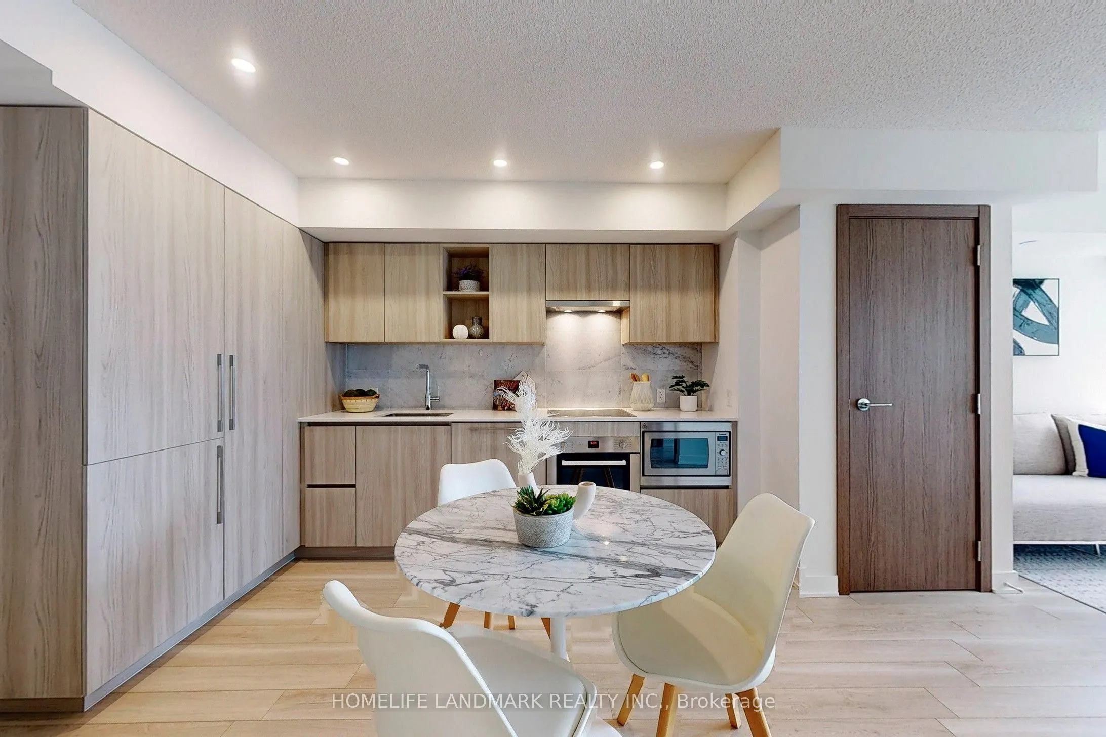 17 Bathurst Street, #2712