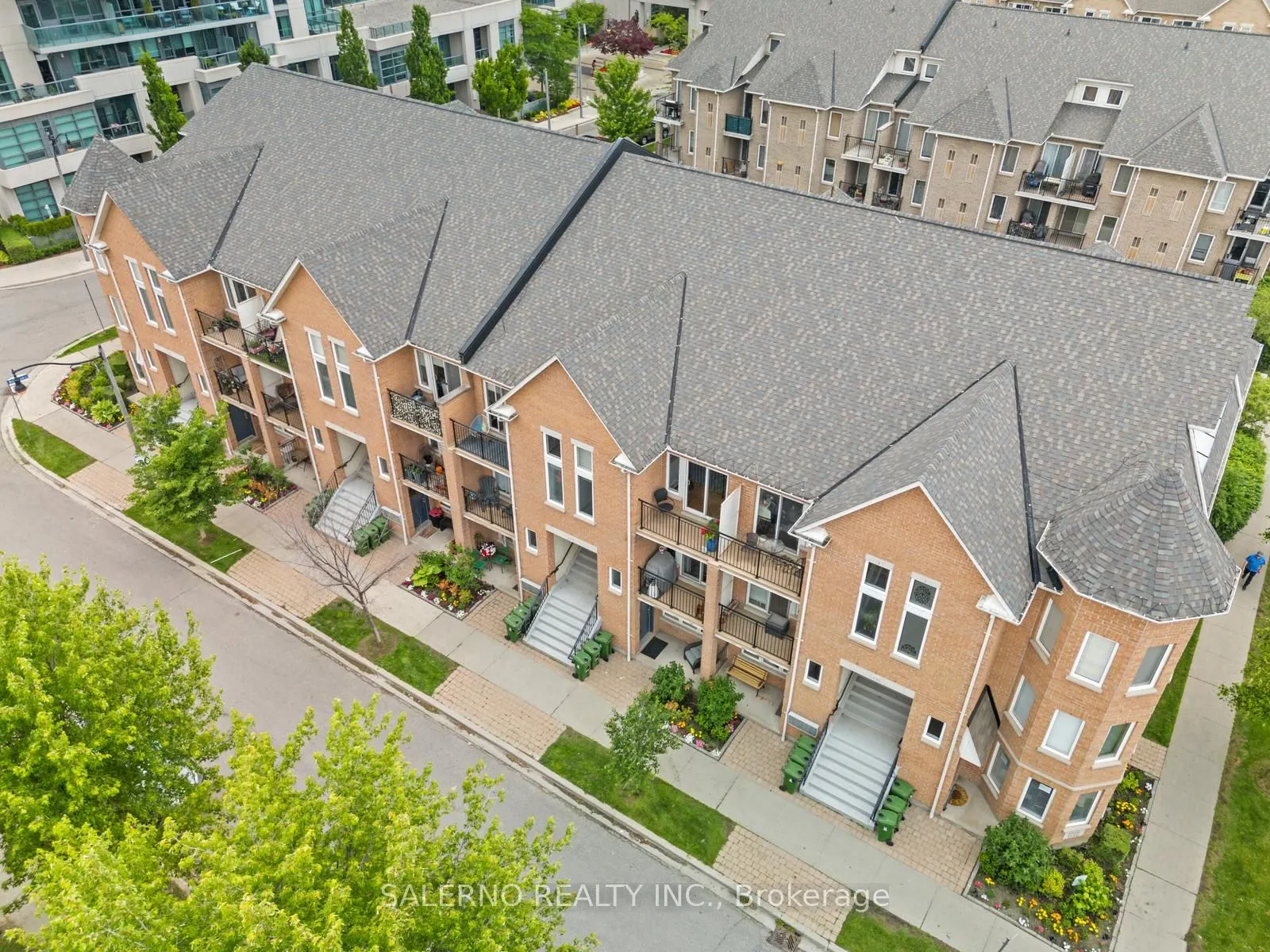 128 Aerodrome Crescent, #302