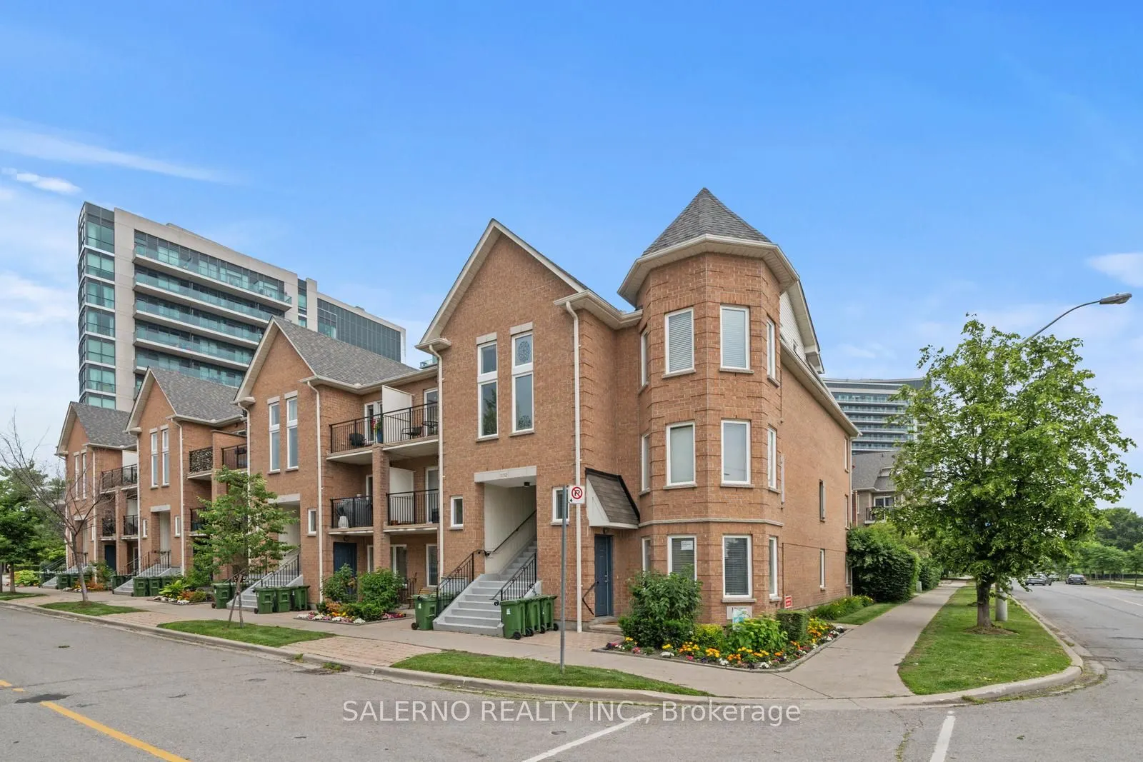 128 Aerodrome Crescent, #302
