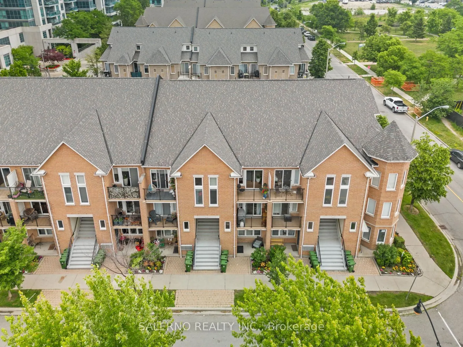 128 Aerodrome Crescent, #302