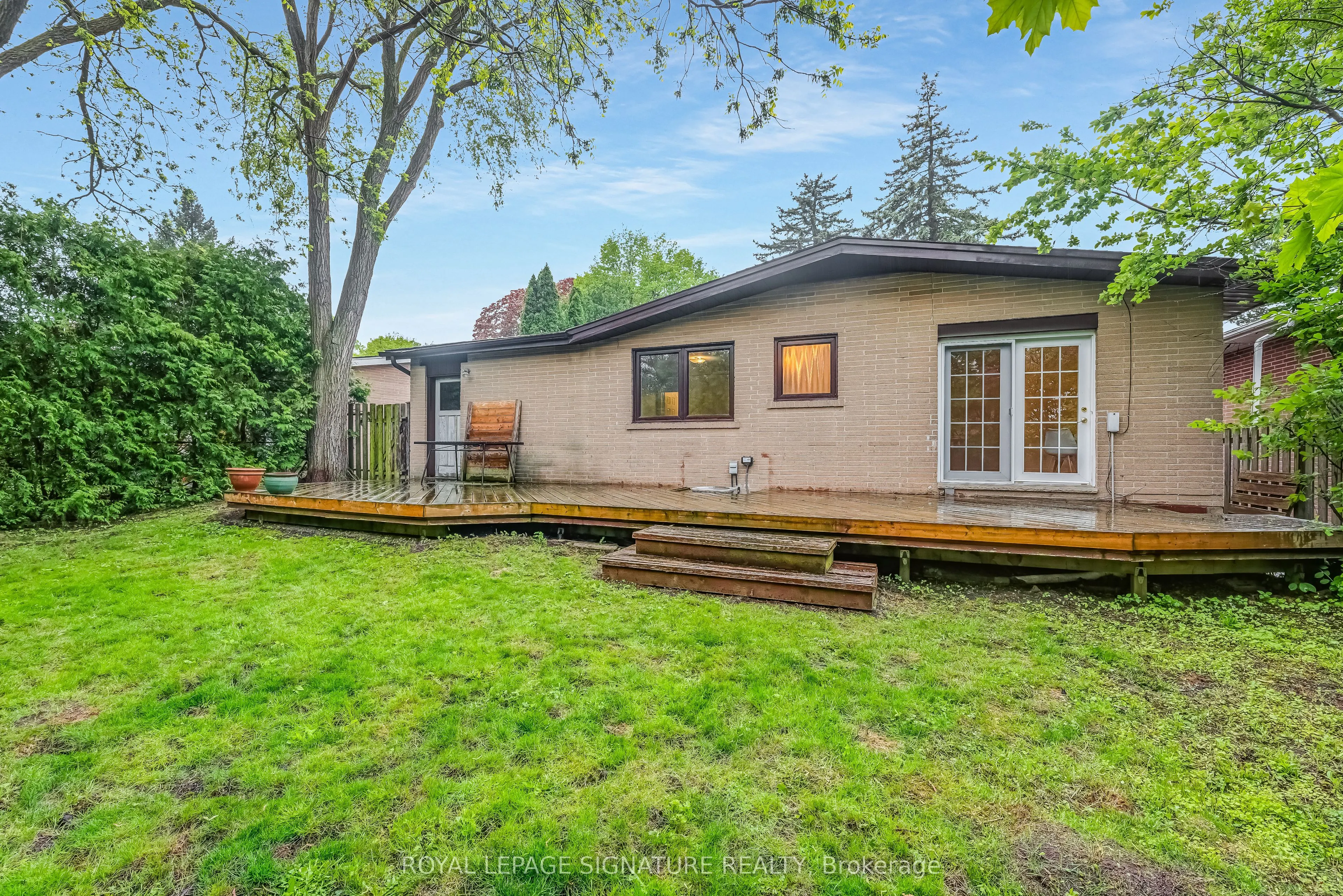 23 Palomino Crescent