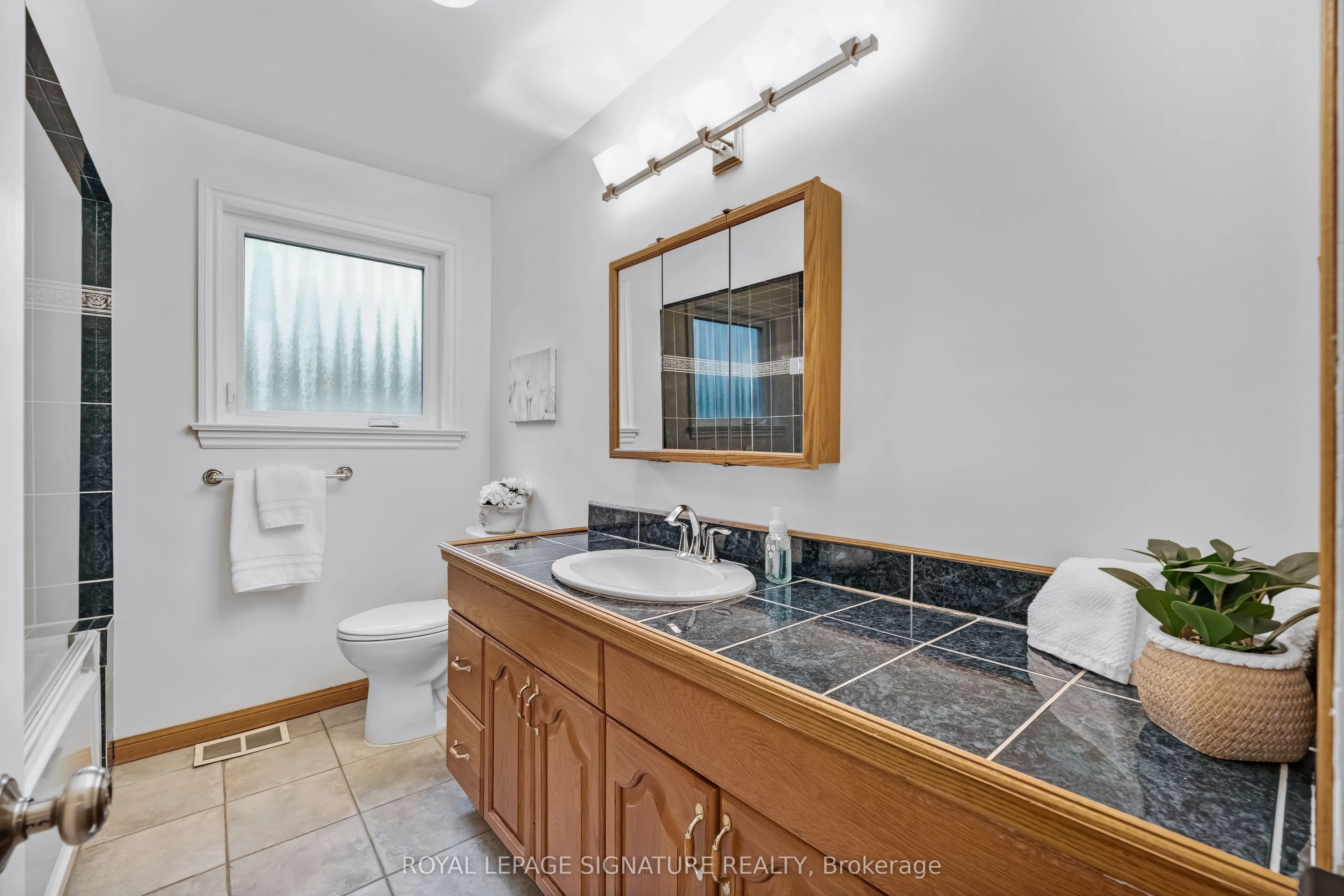 23 Palomino Crescent