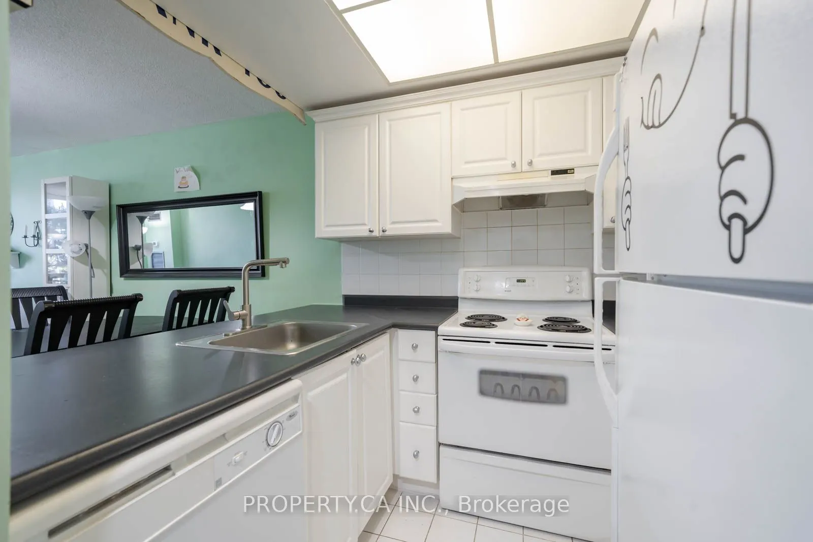 7 Bishop Avenue, #312
