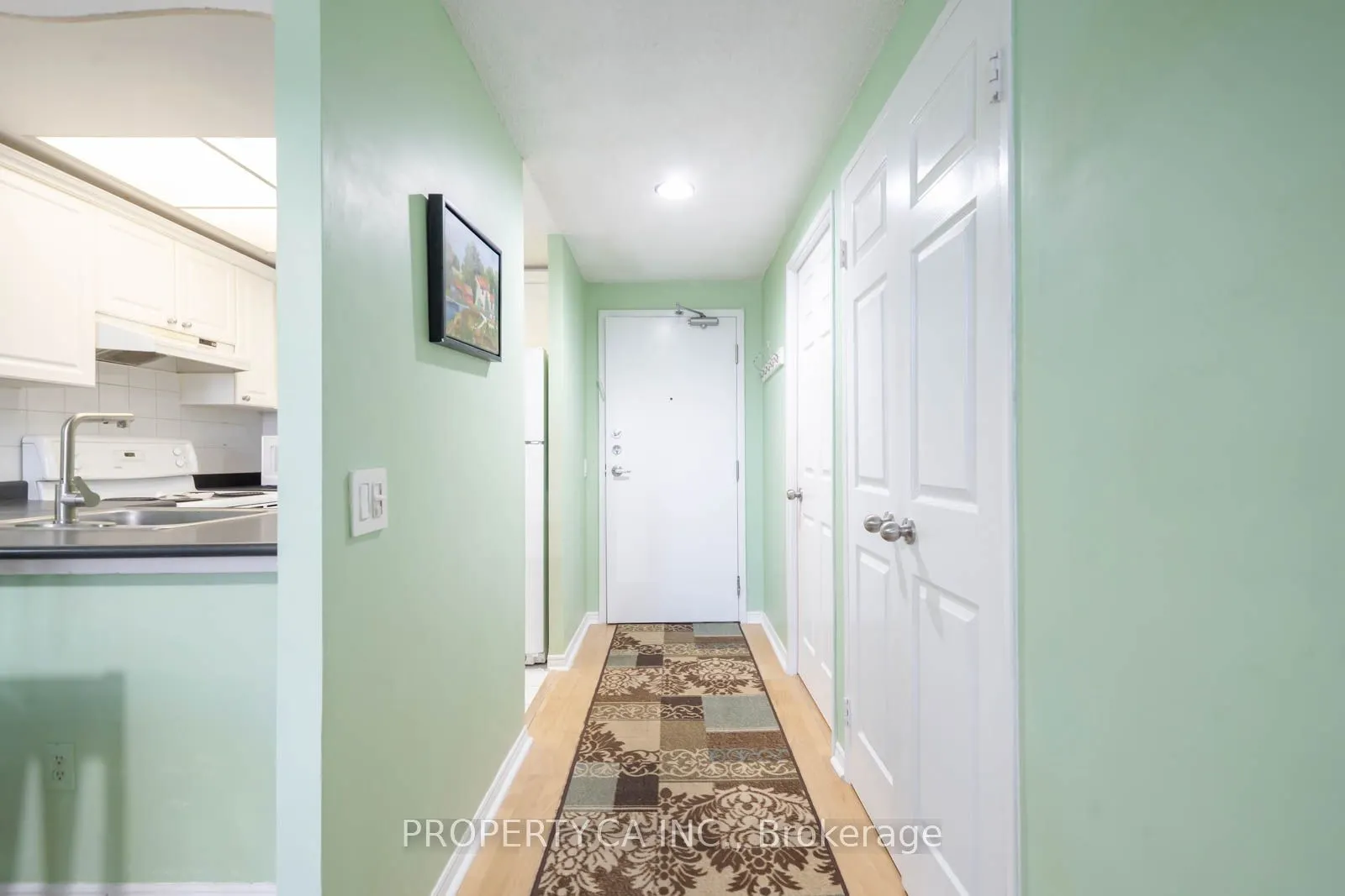 7 Bishop Avenue, #312