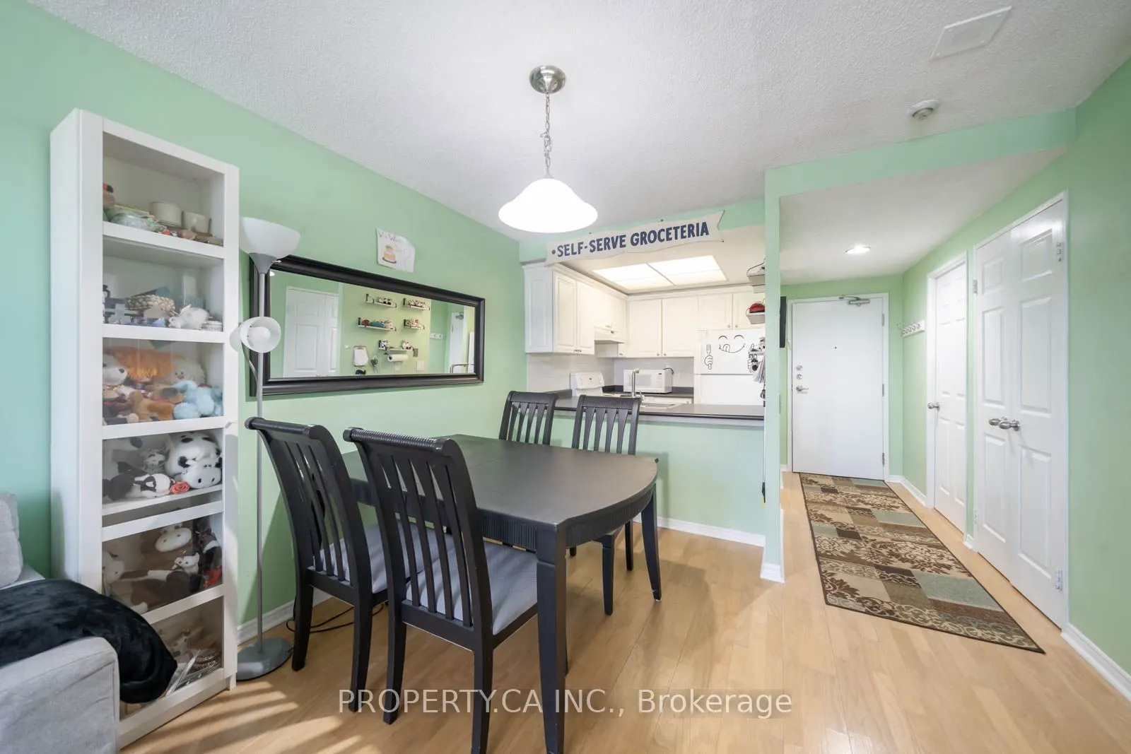 7 Bishop Avenue, #312