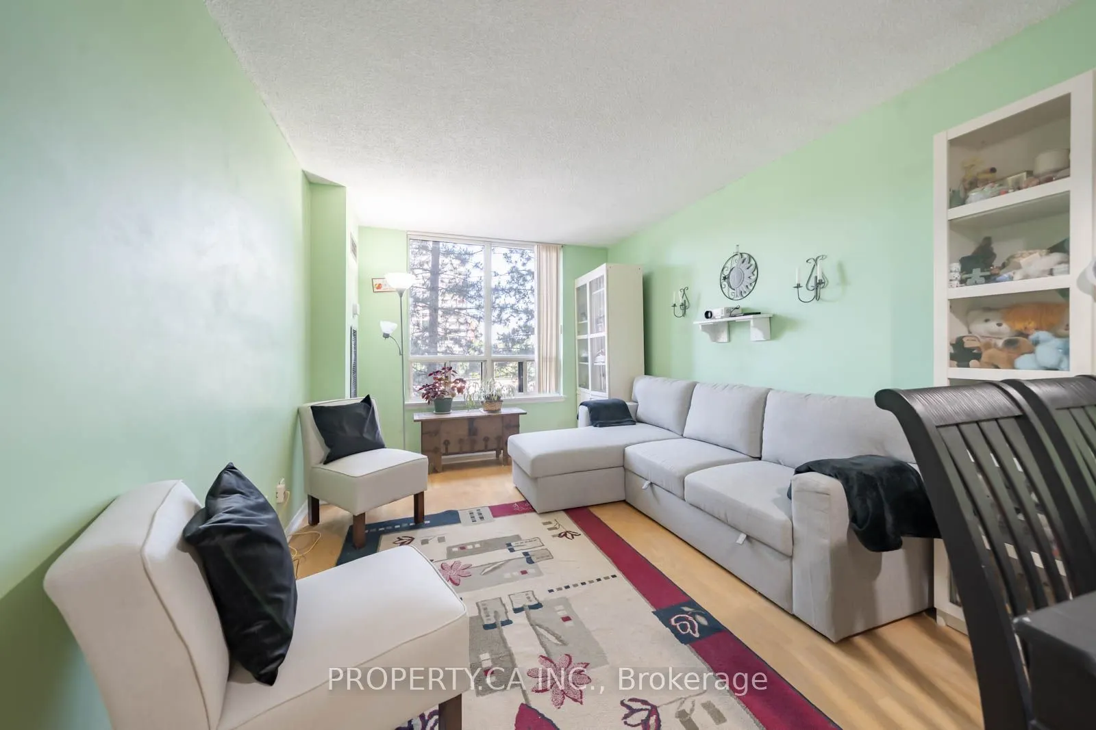 7 Bishop Avenue, #312