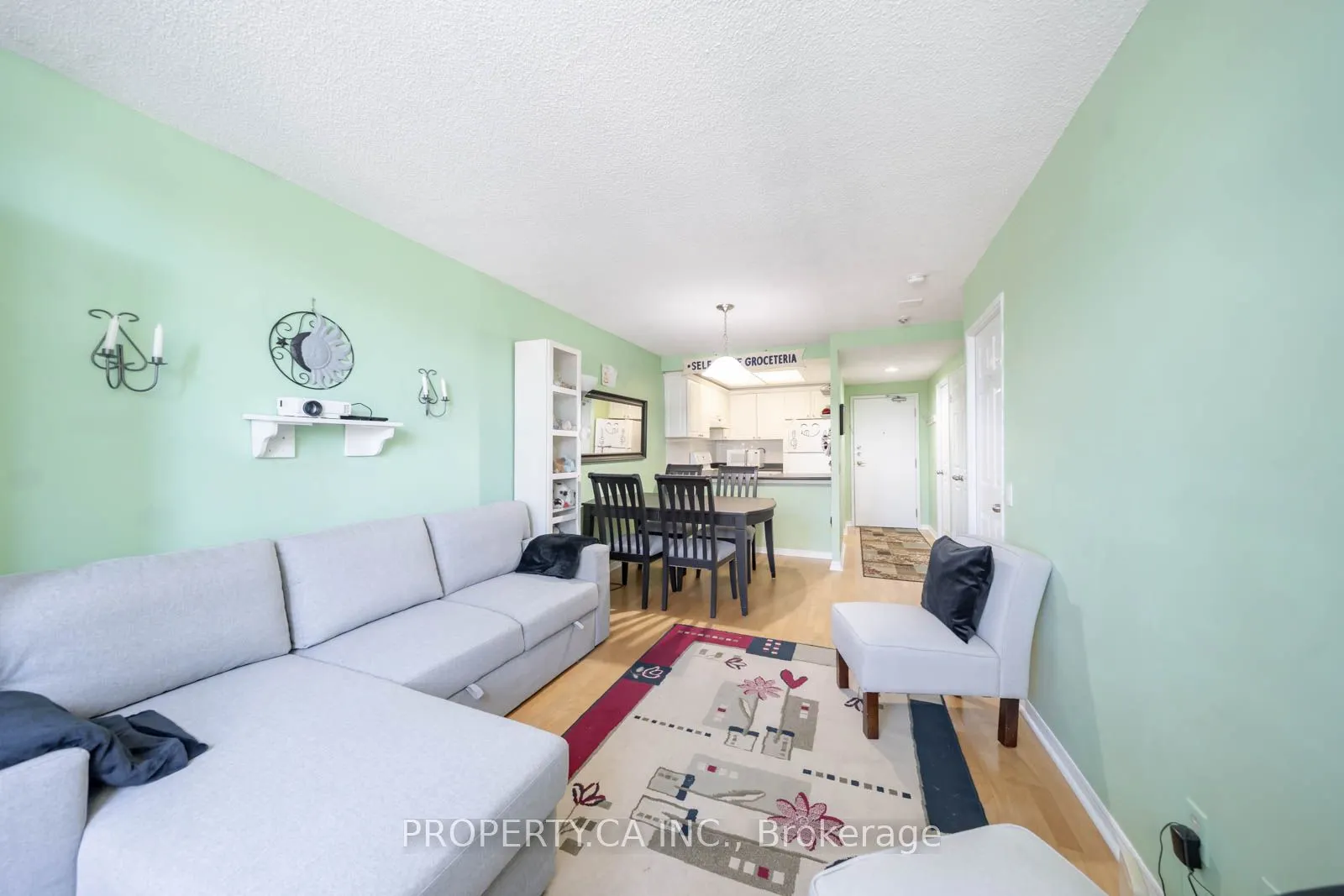 7 Bishop Avenue, #312