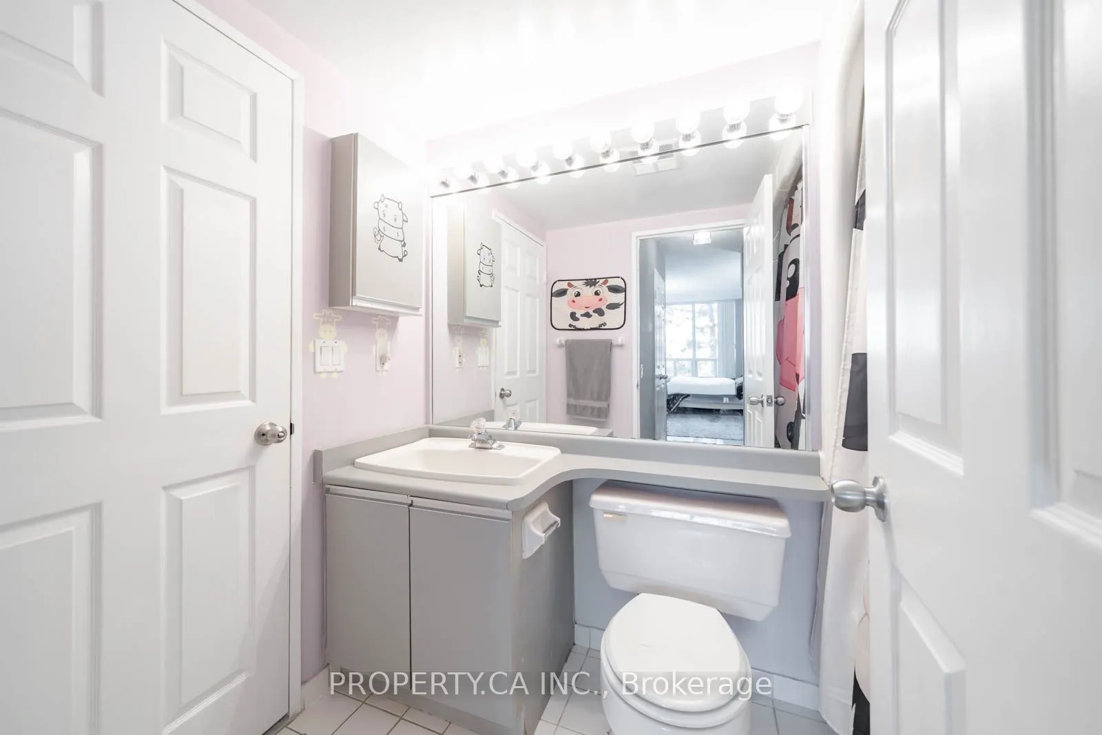 7 Bishop Avenue, #312