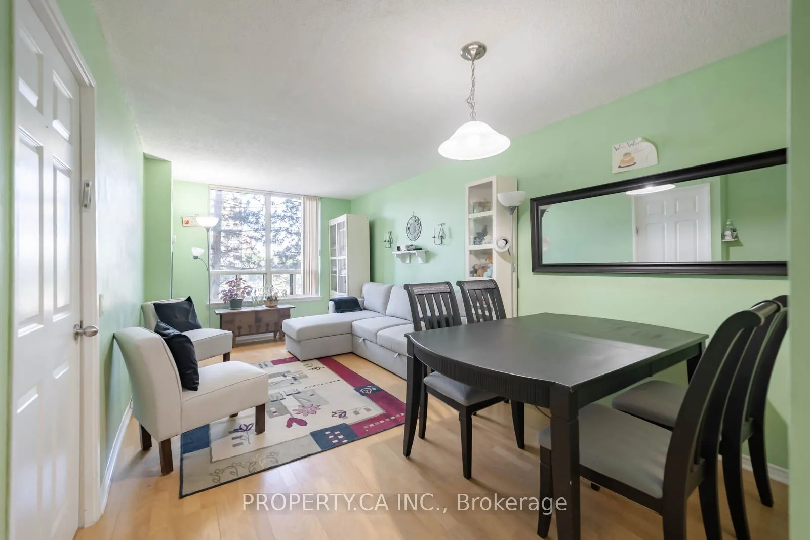 7 Bishop Avenue, #312