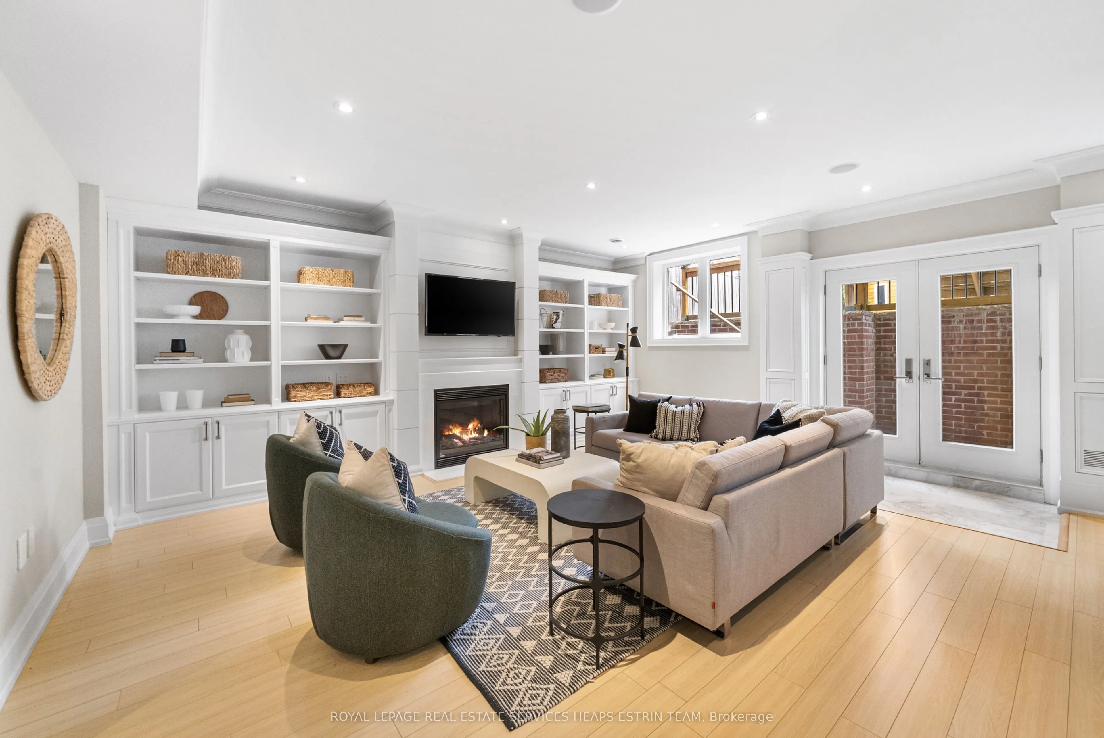 565 Broadway Avenue