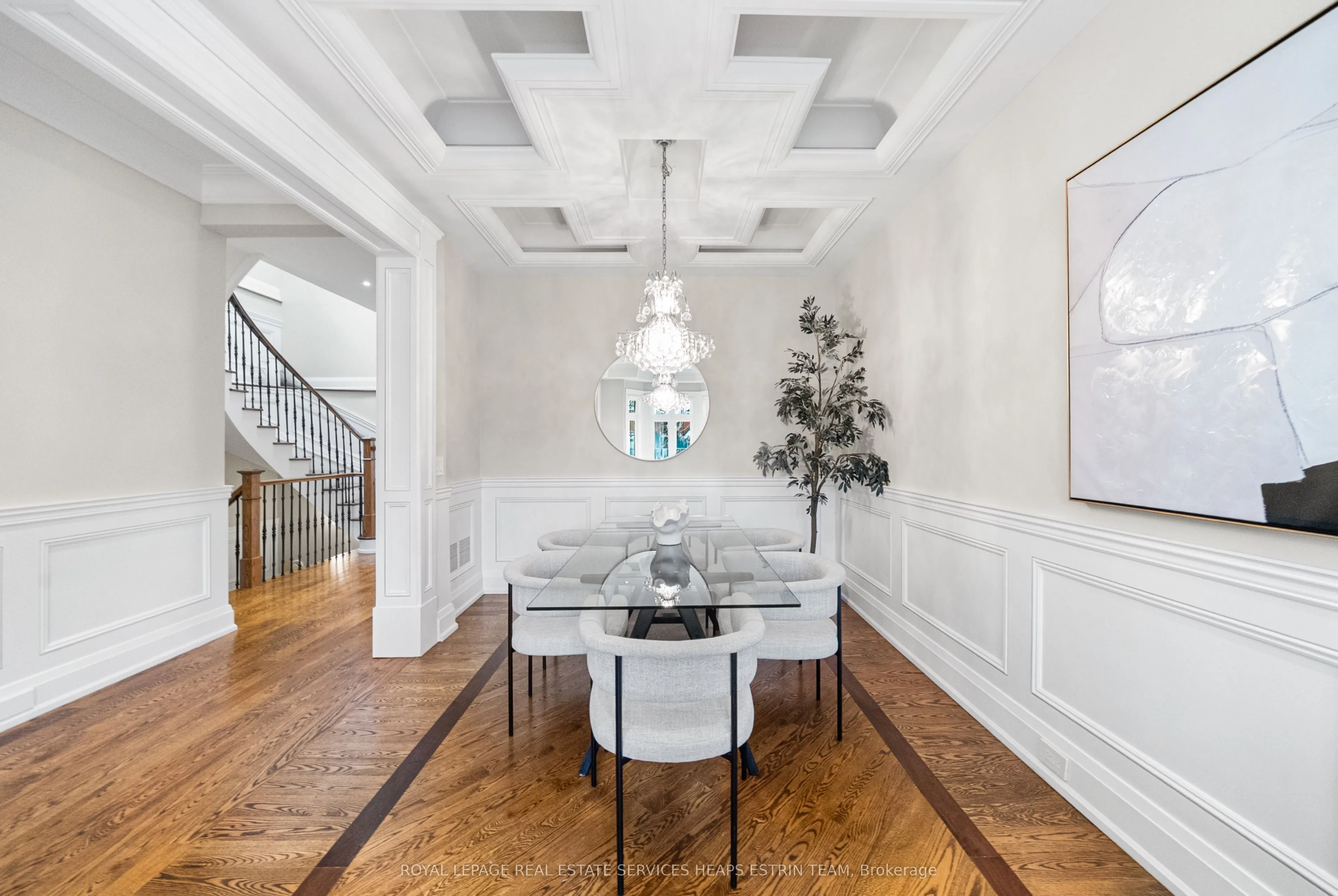 565 Broadway Avenue