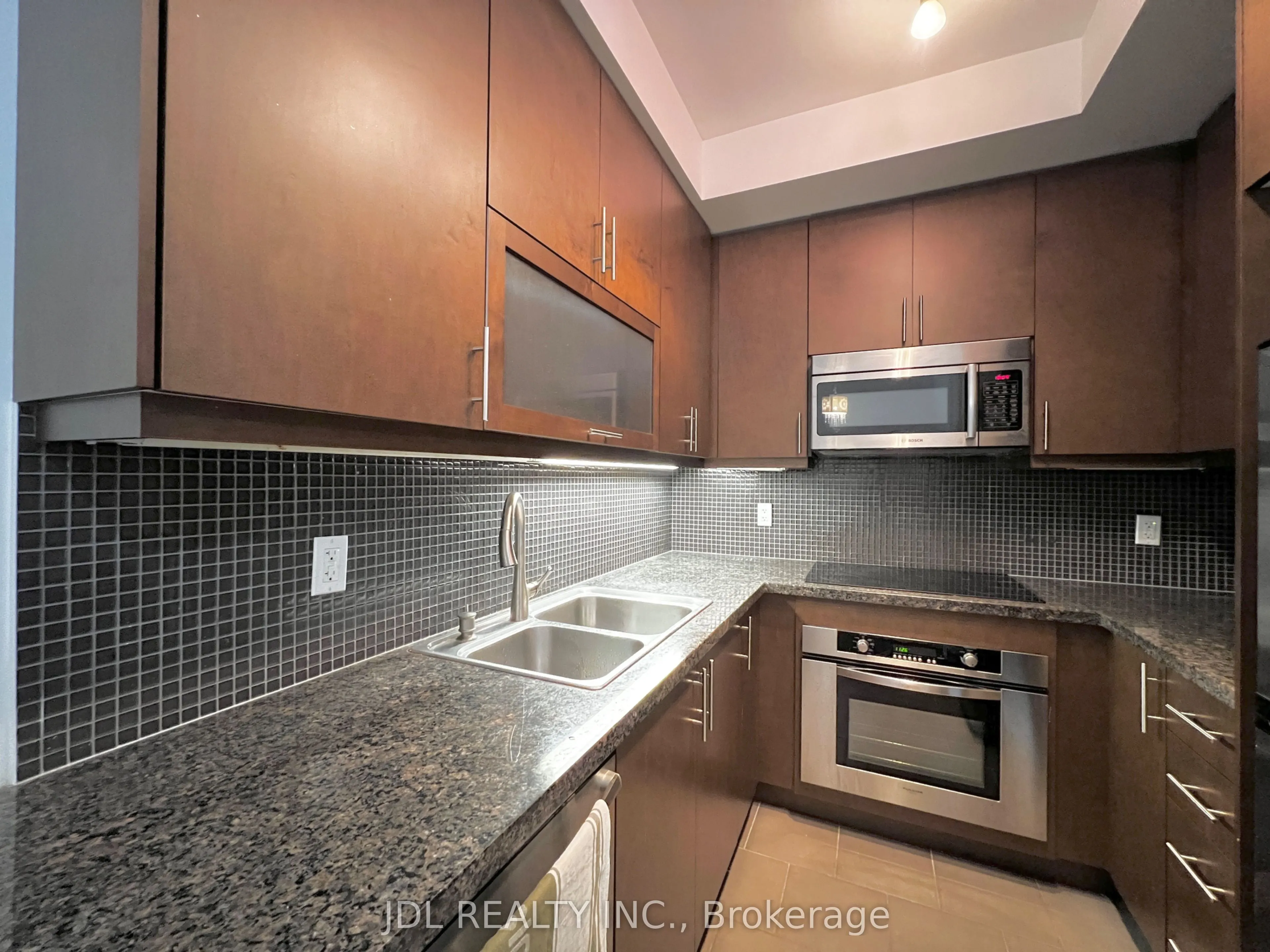 35 Balmuto Street #1507