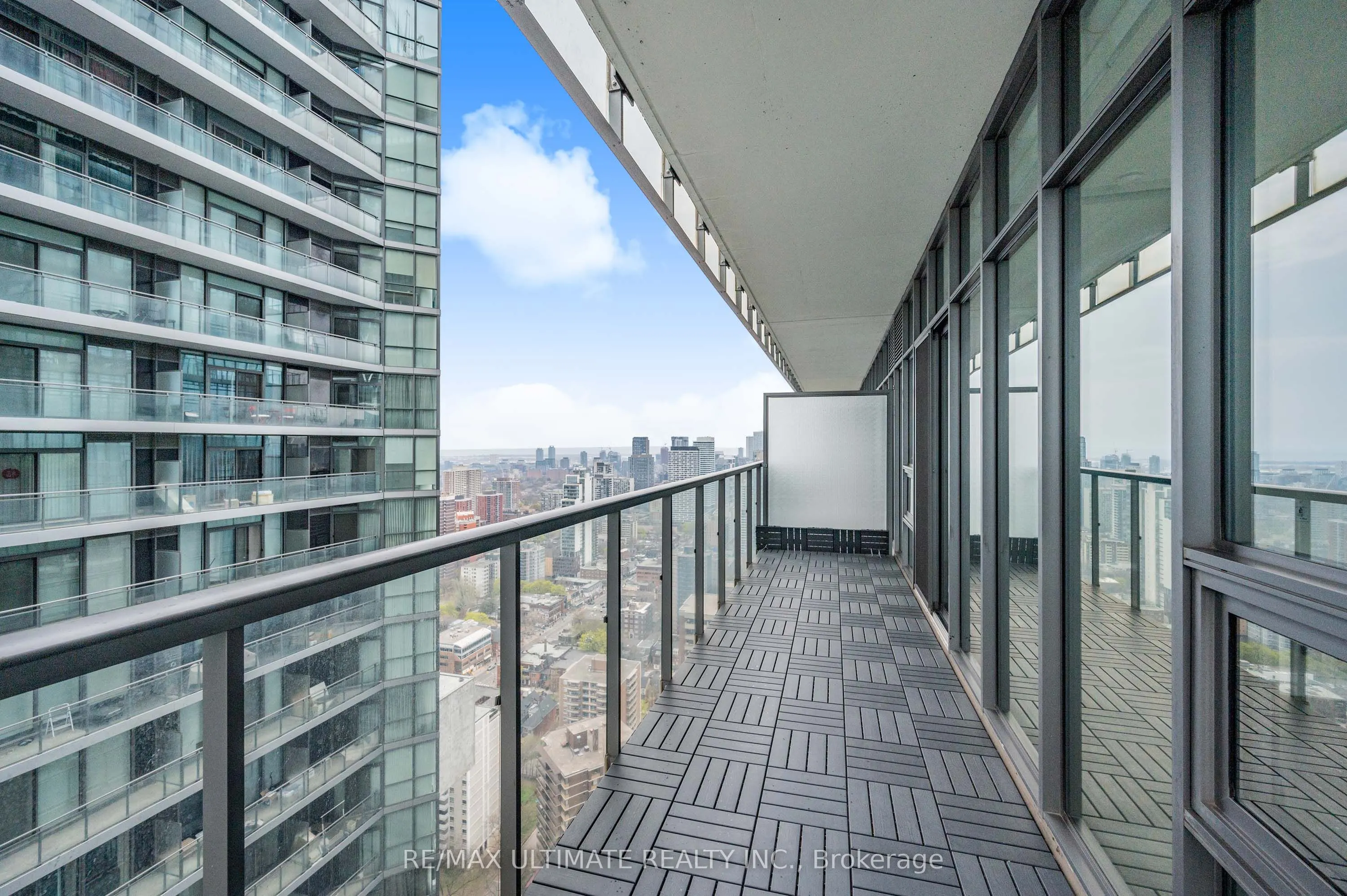 33 Charles Street E, #3808