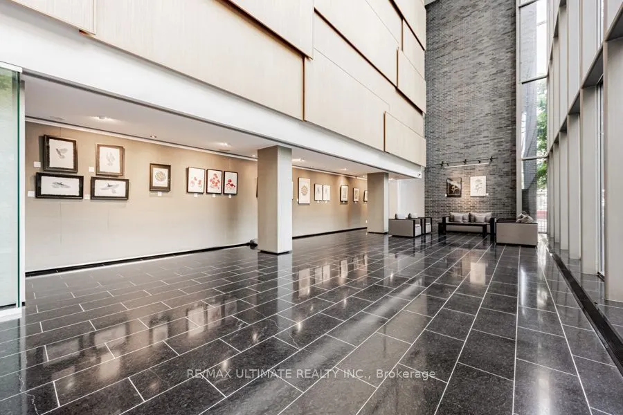 33 Charles Street E, #3808