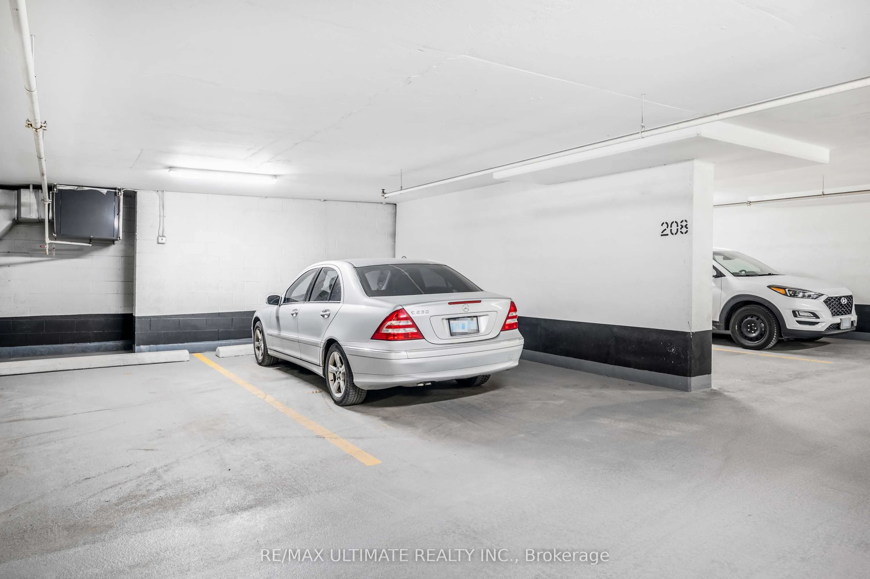 33 Charles Street E, #3808
