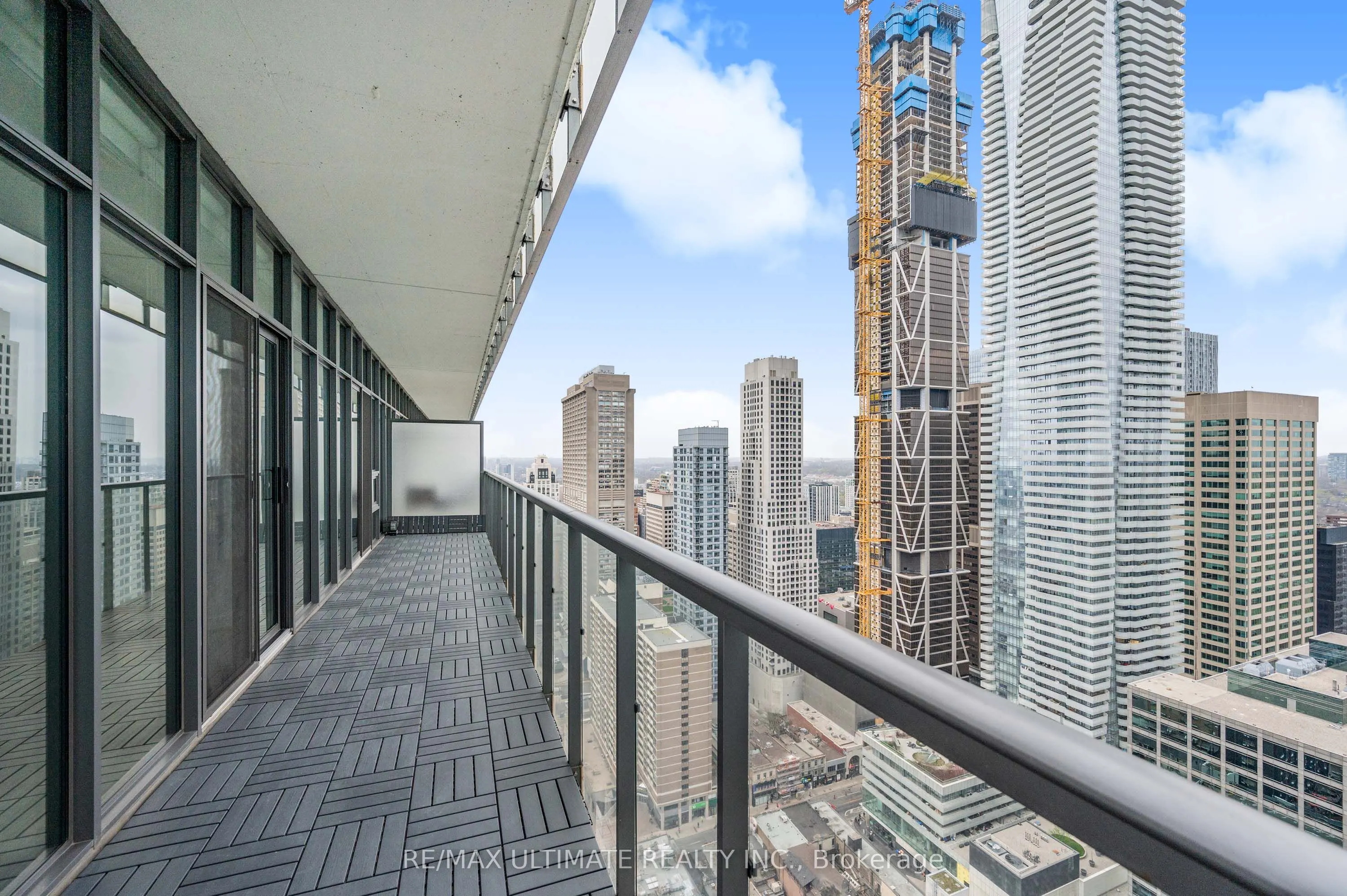 33 Charles Street E, #3808