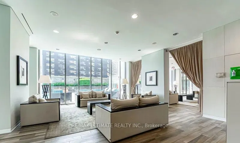 33 Charles Street E, #3808