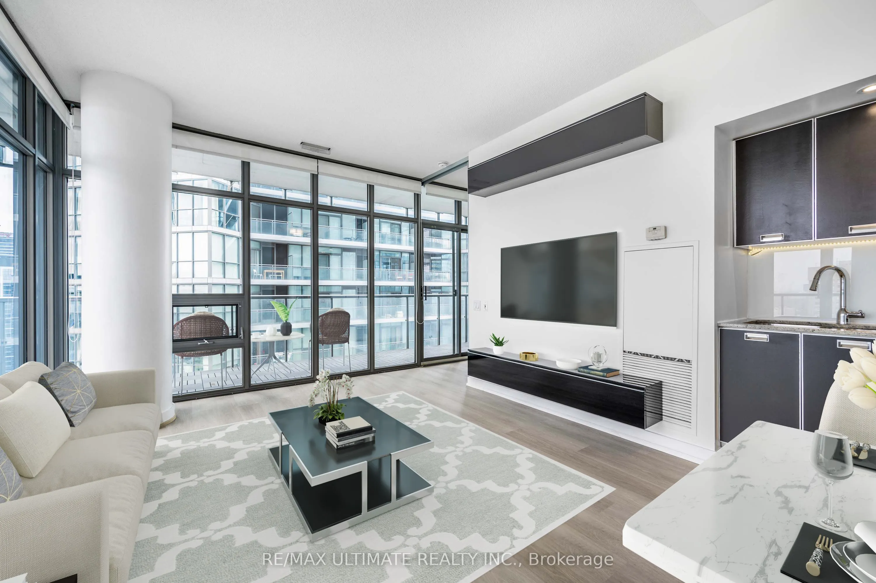 33 Charles Street E, #3808