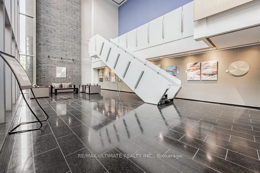 33 Charles Street E, #3808