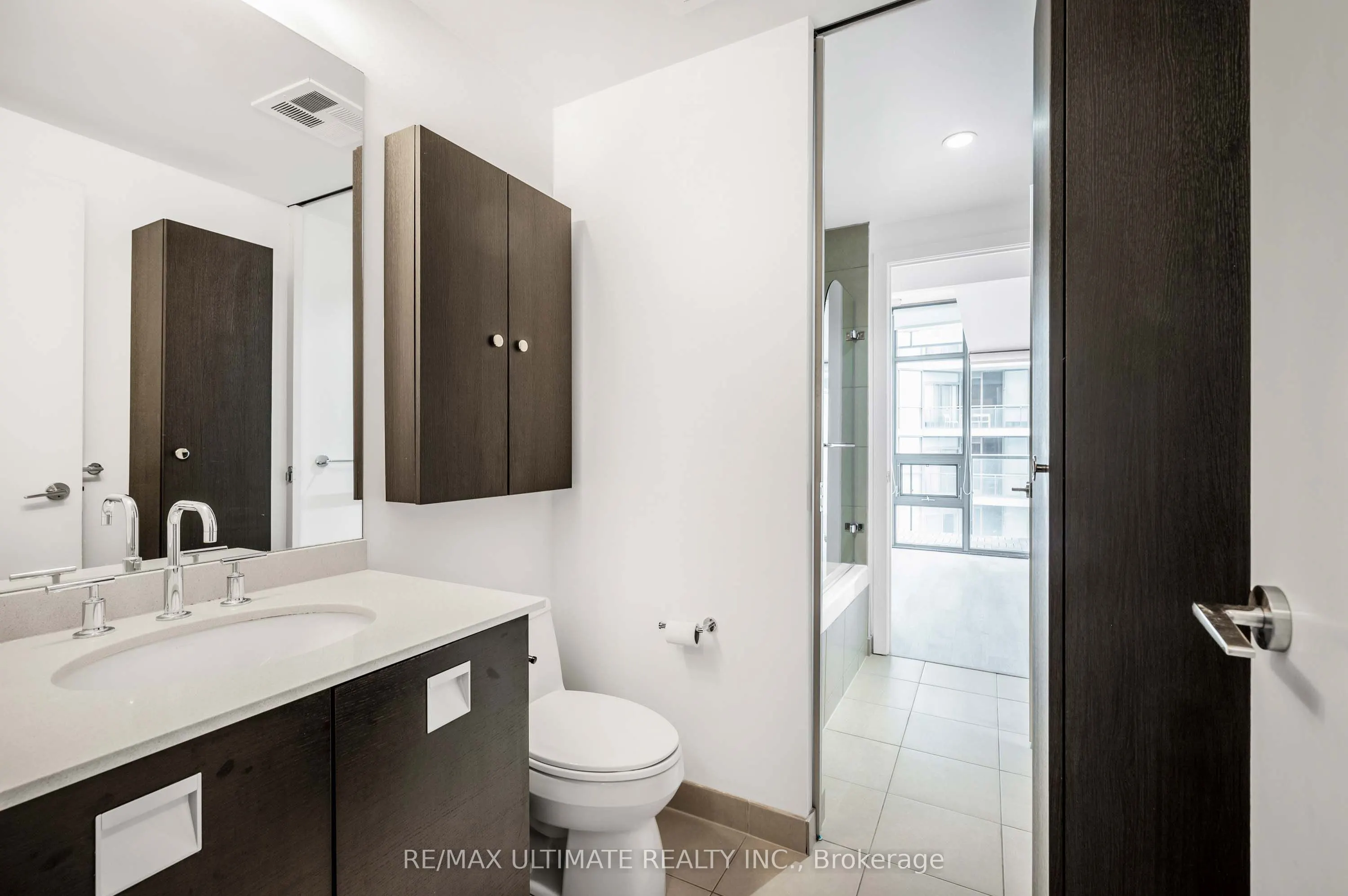 33 Charles Street E, #3808