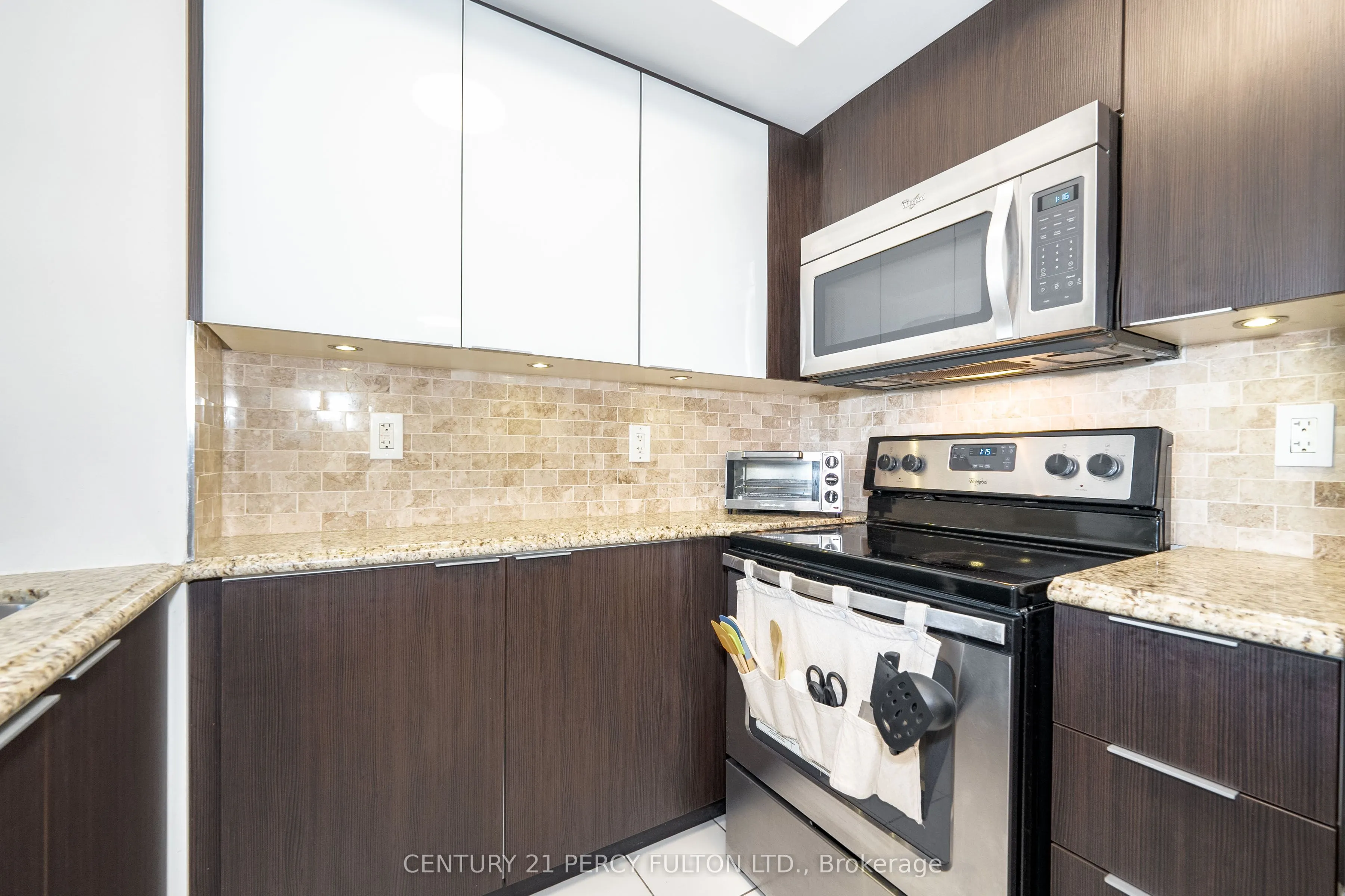 5740 Yonge Street, #205