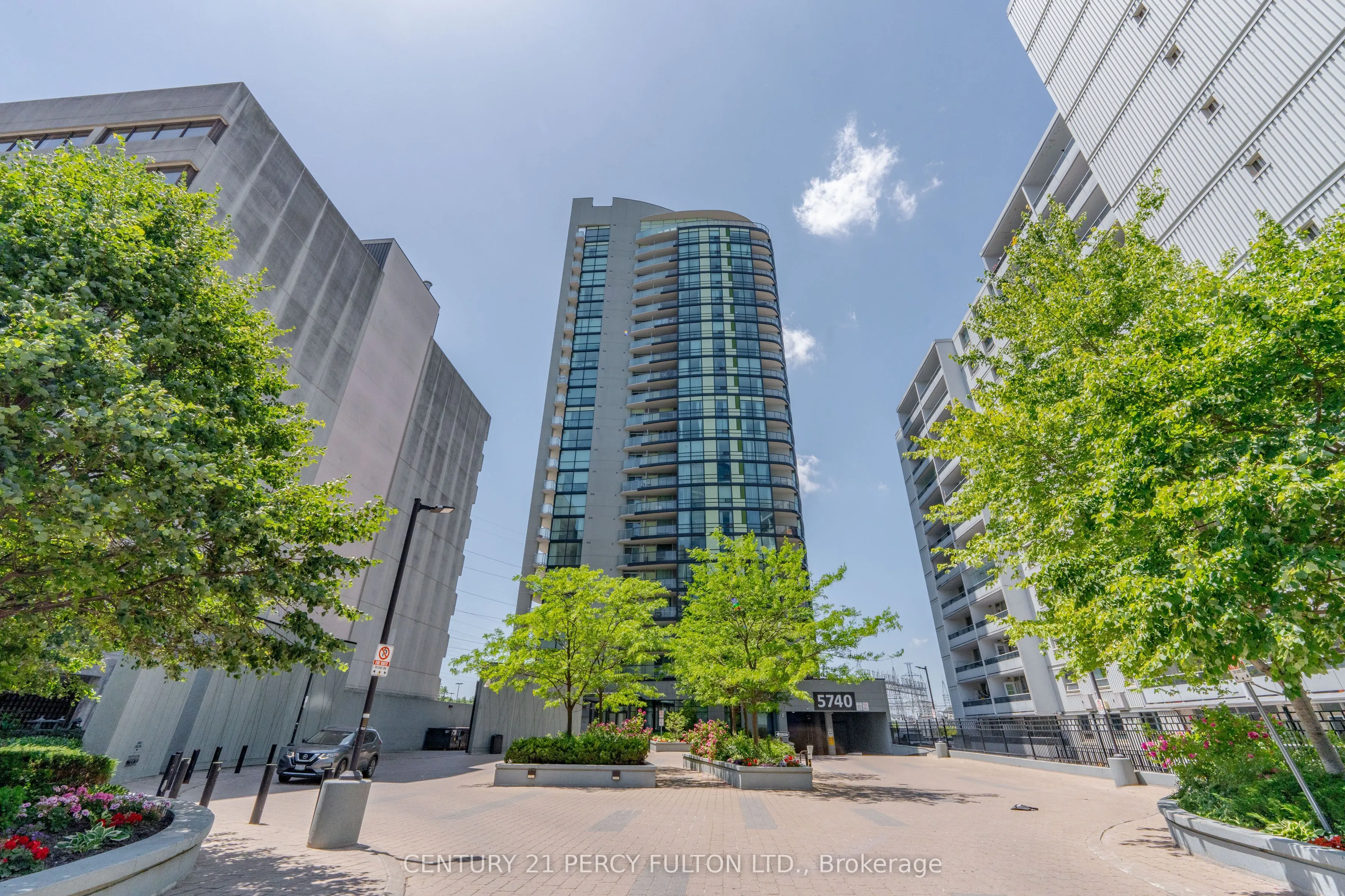 5740 Yonge Street, #205