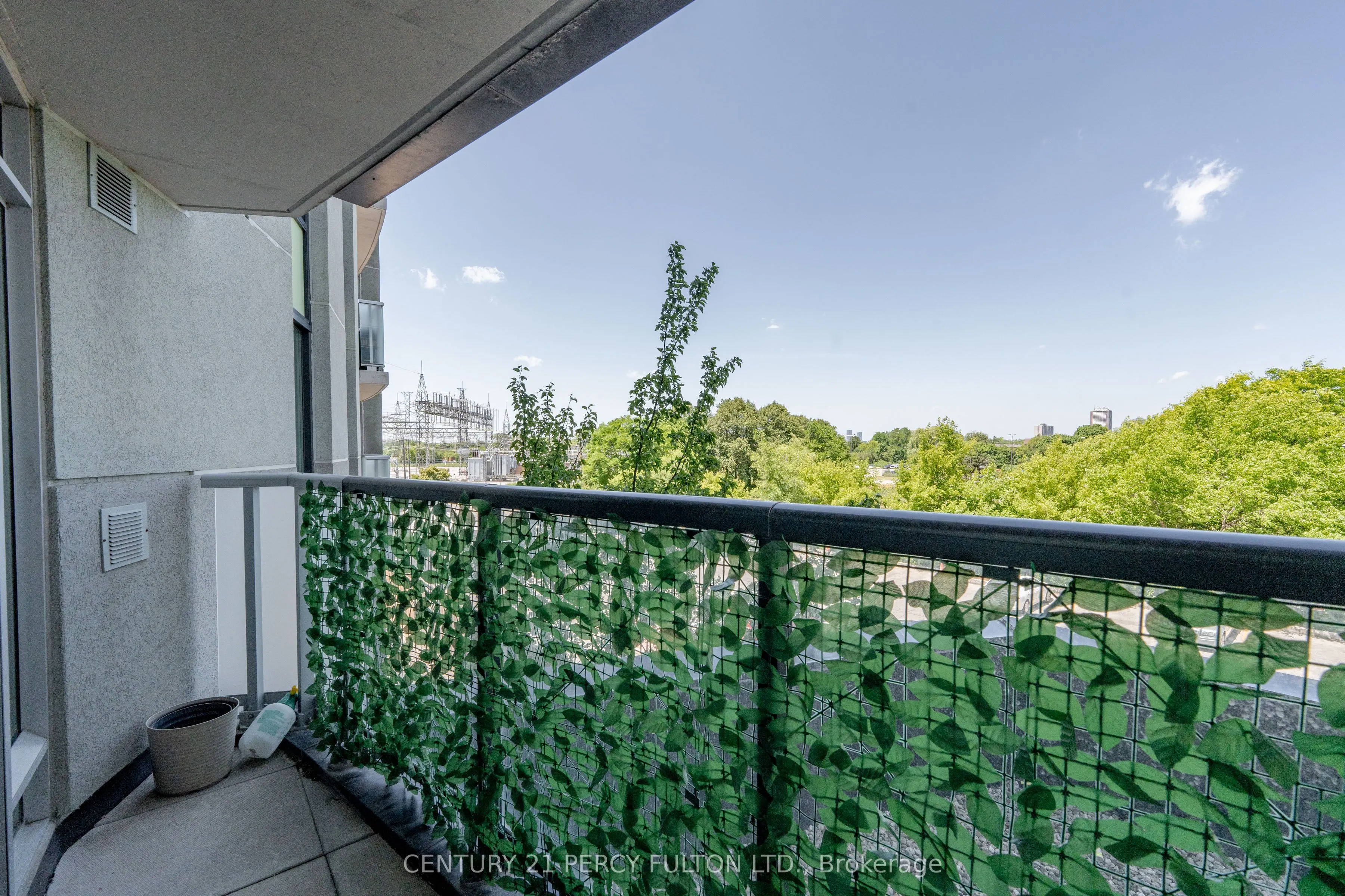 5740 Yonge Street, #205