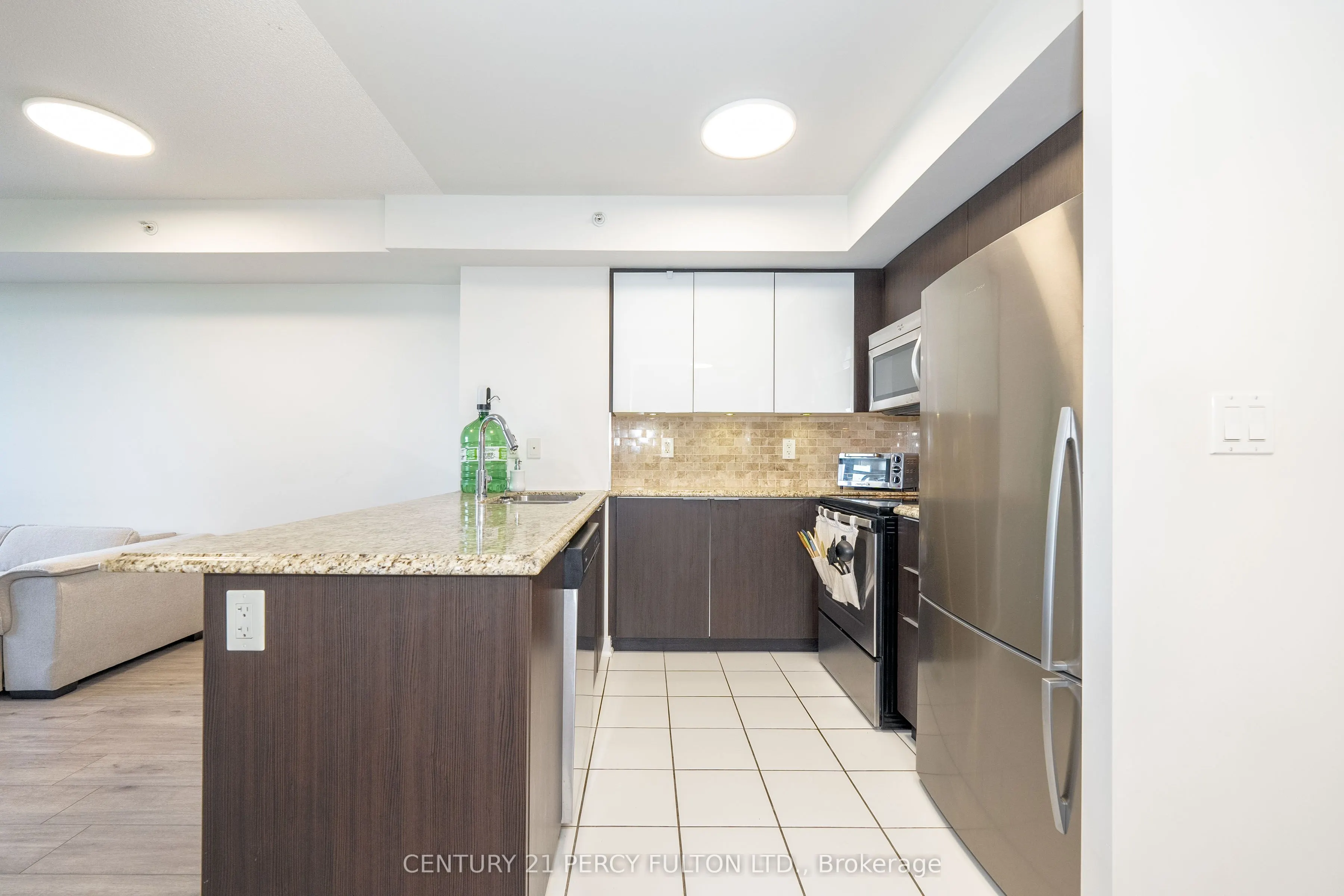 5740 Yonge Street, #205