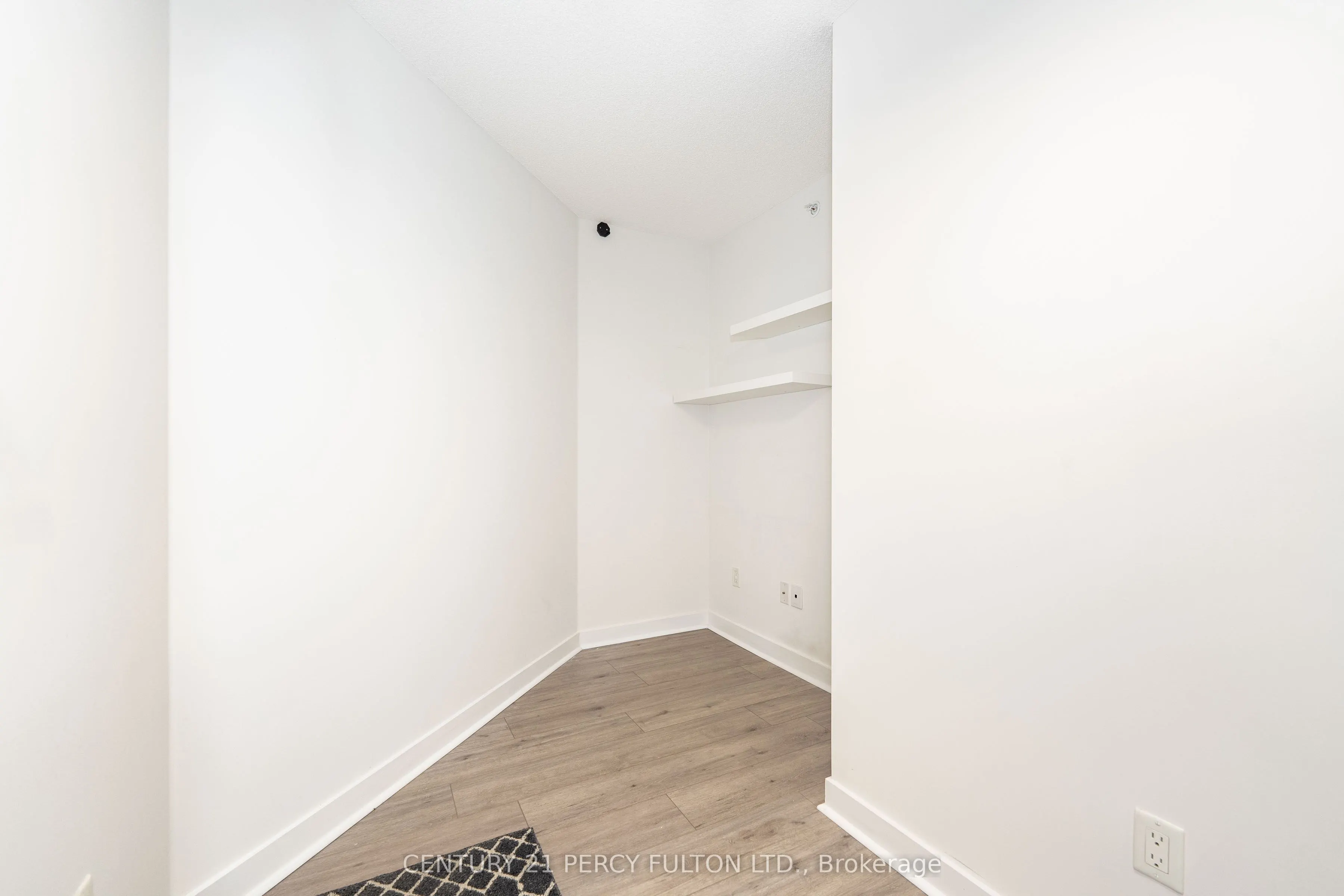5740 Yonge Street, #205
