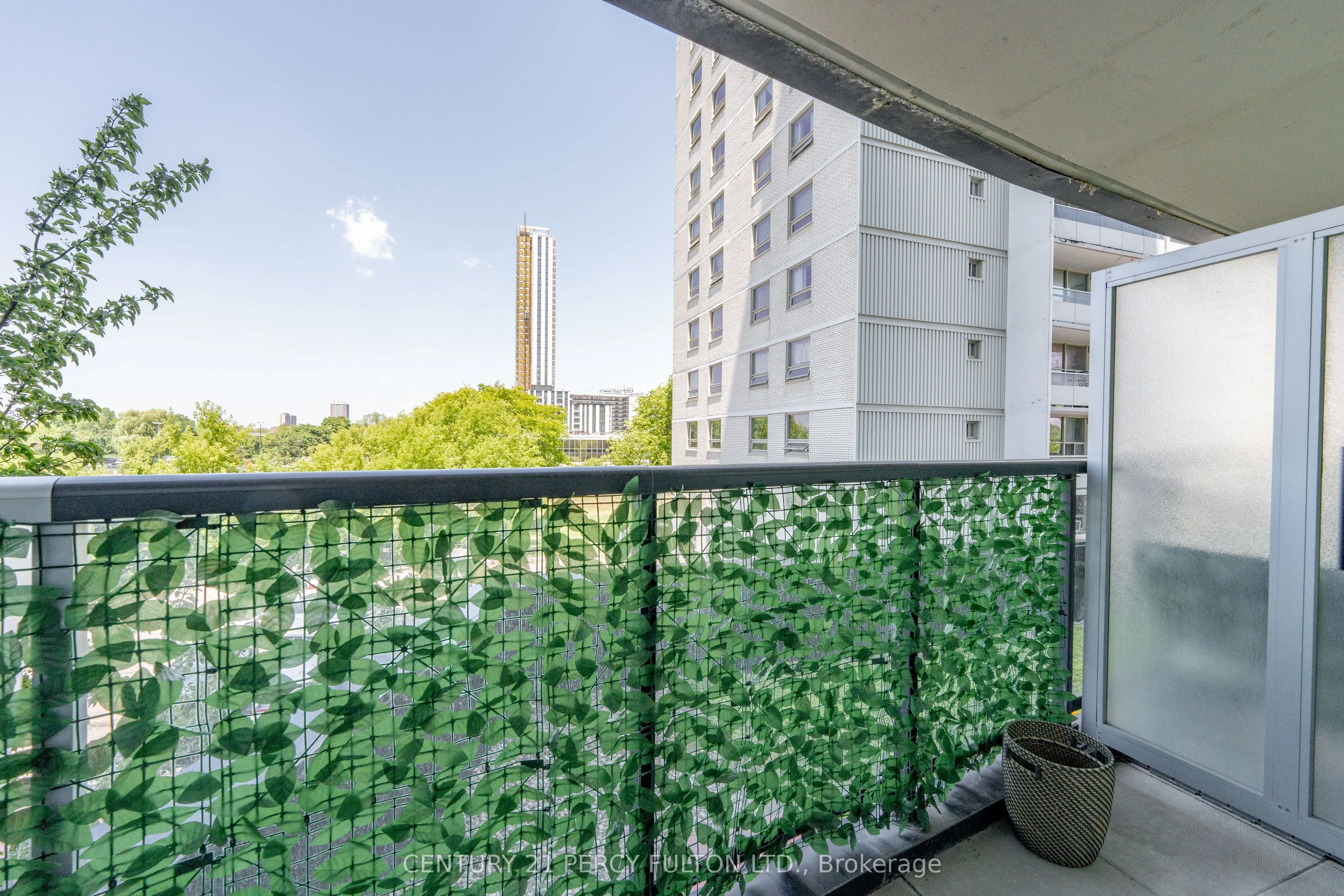 5740 Yonge Street, #205