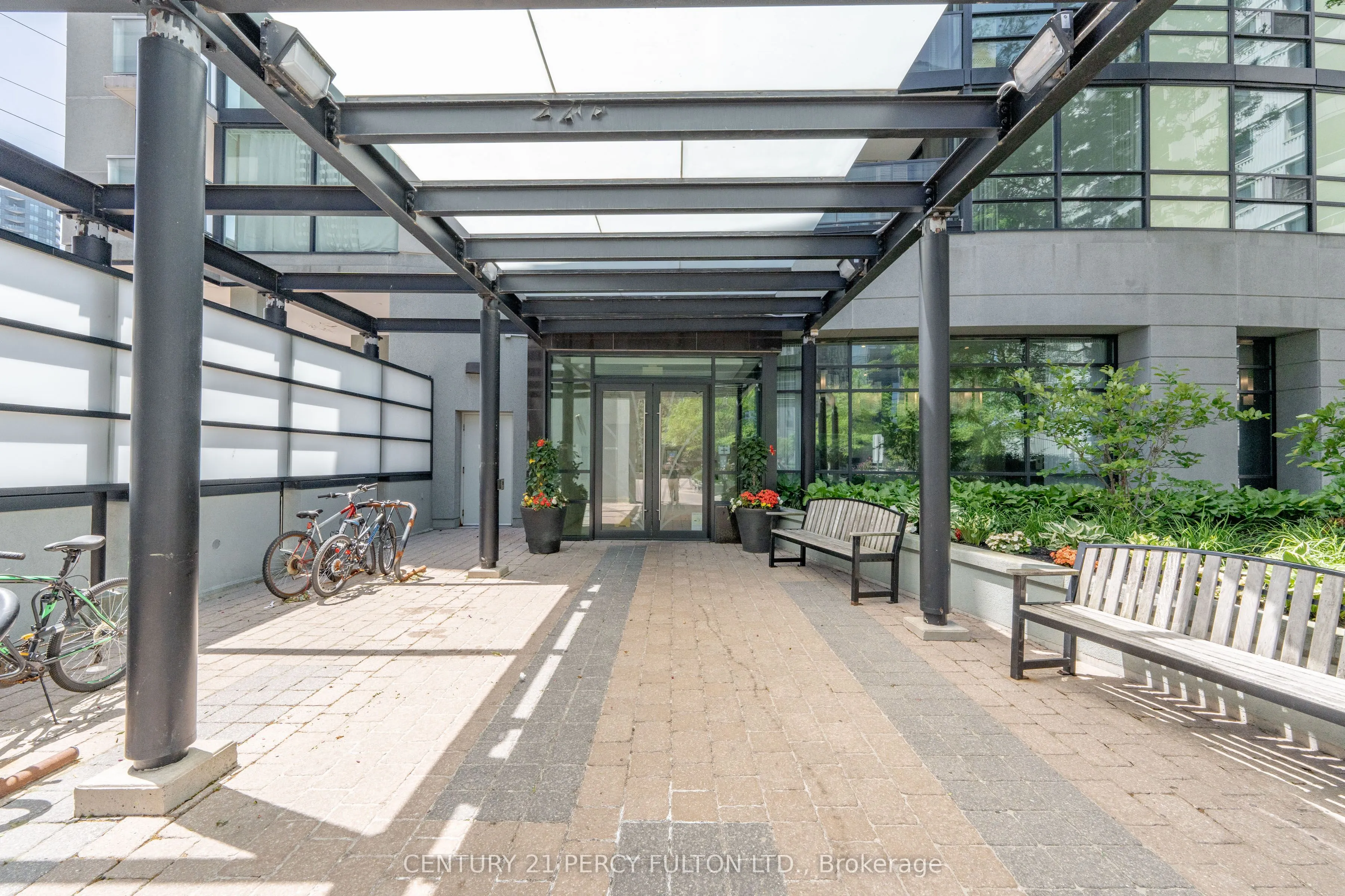 5740 Yonge Street, #205