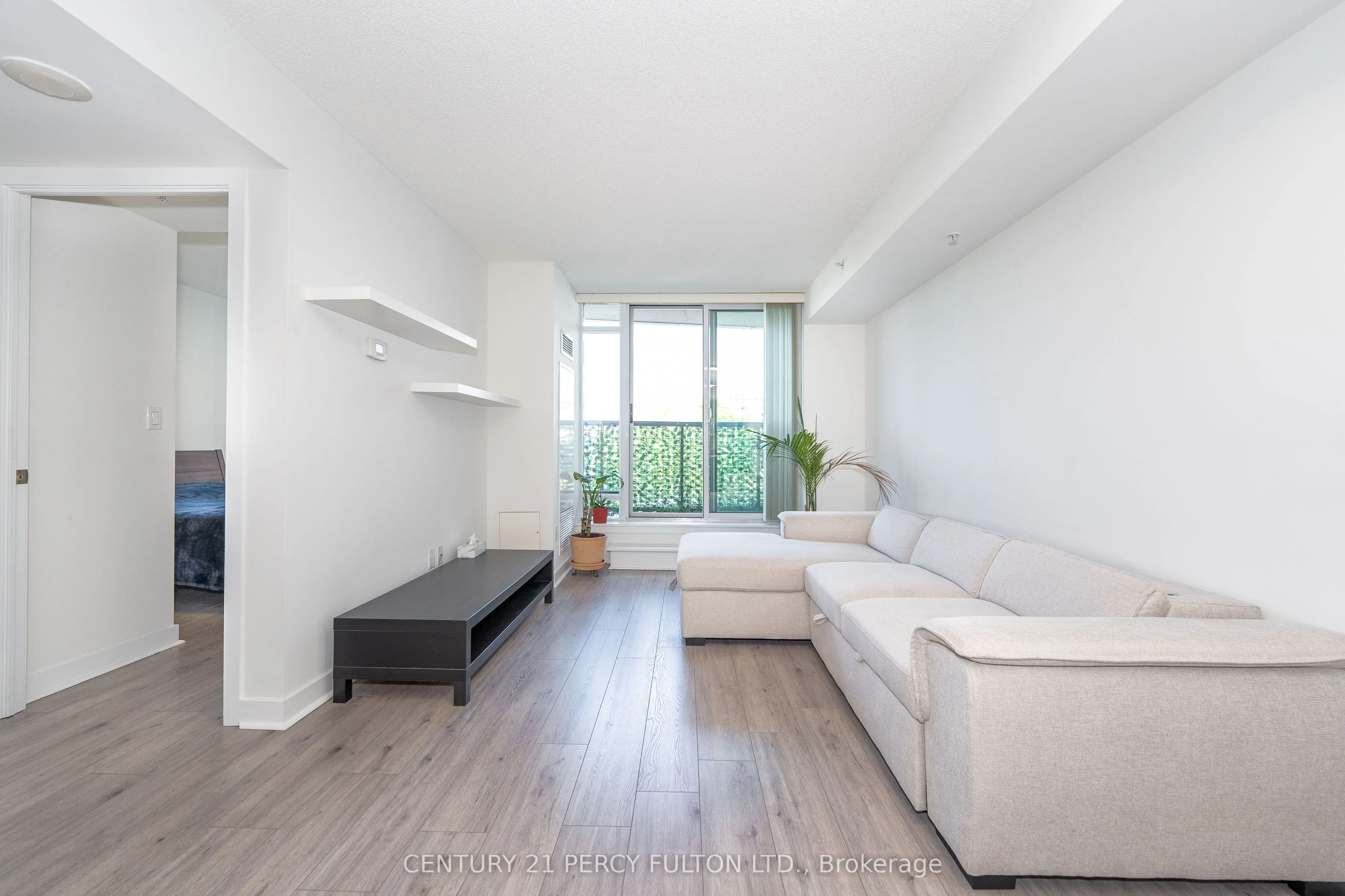 5740 Yonge Street, #205