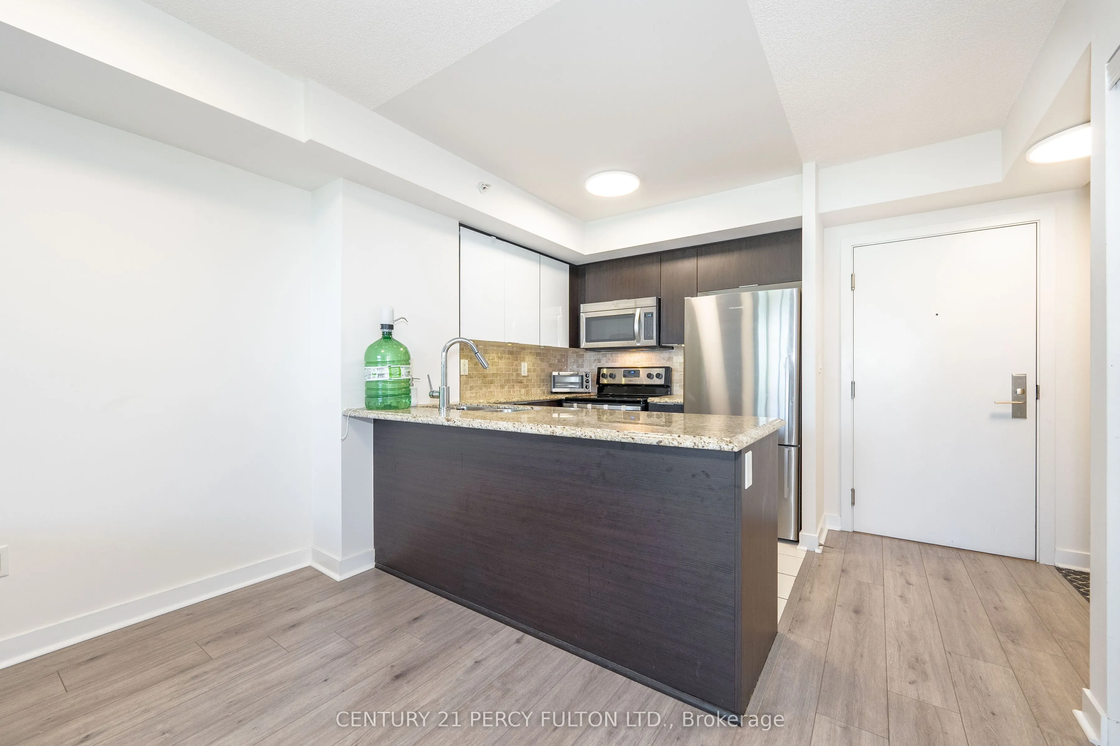 5740 Yonge Street, #205
