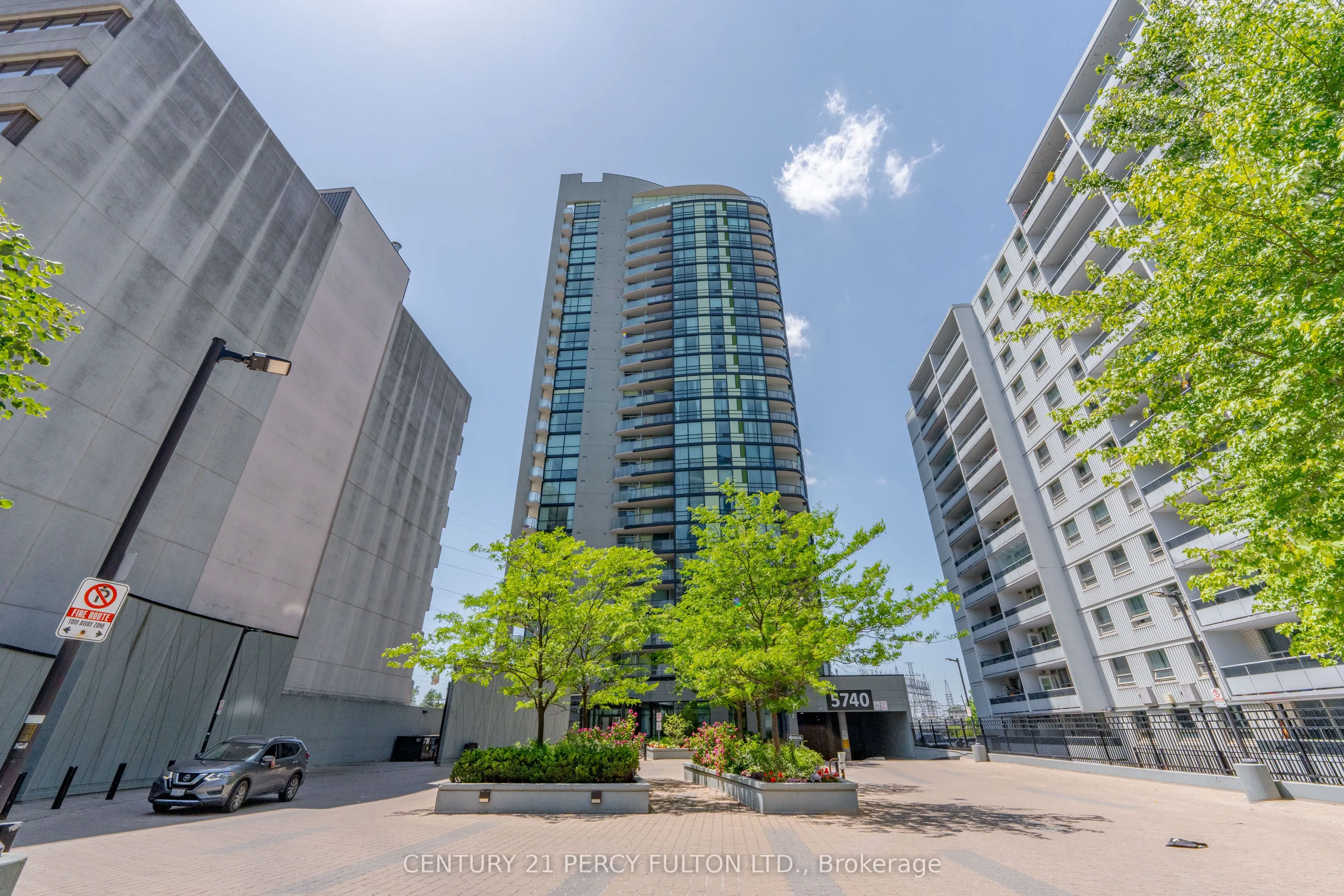 5740 Yonge Street, #205