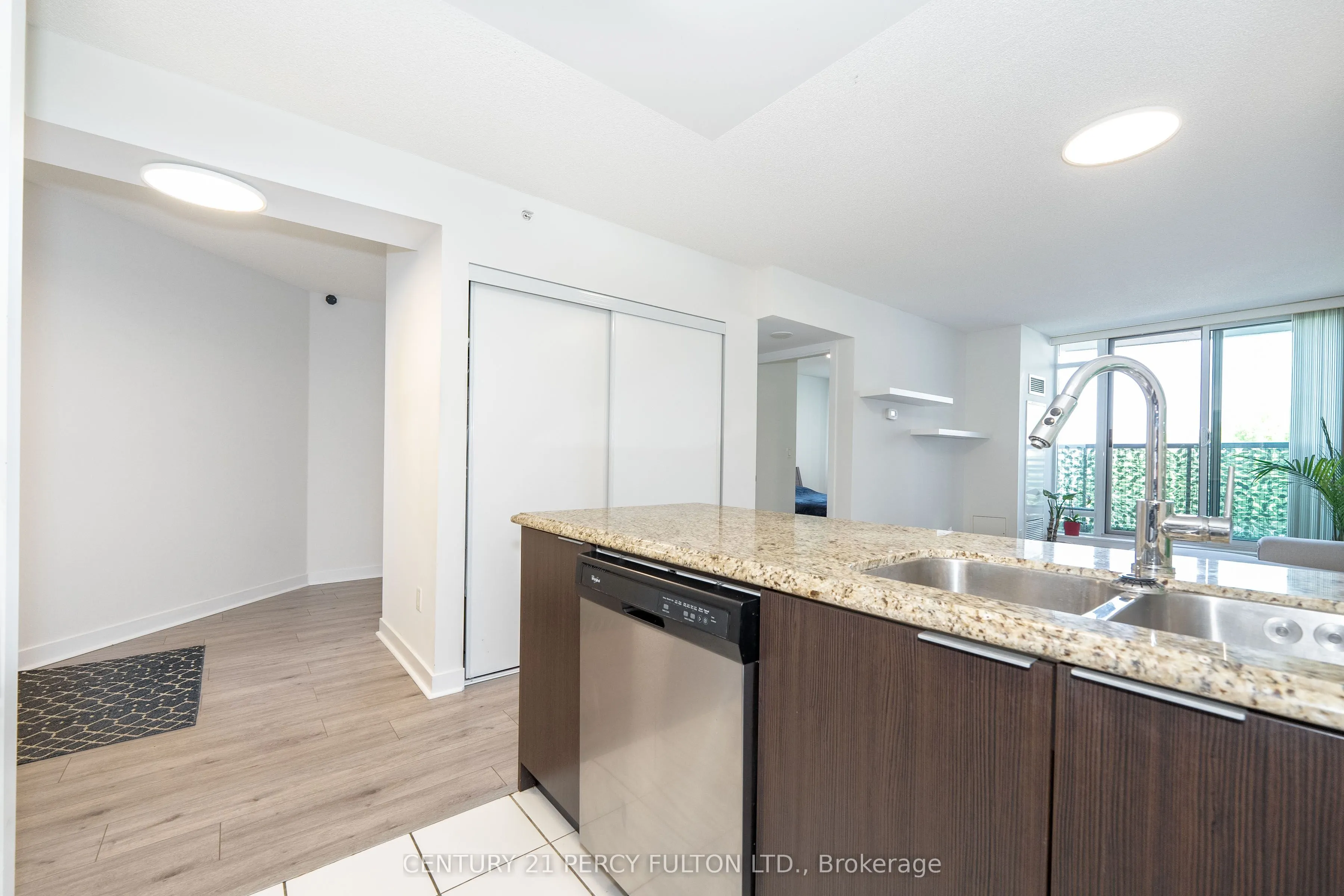5740 Yonge Street, #205