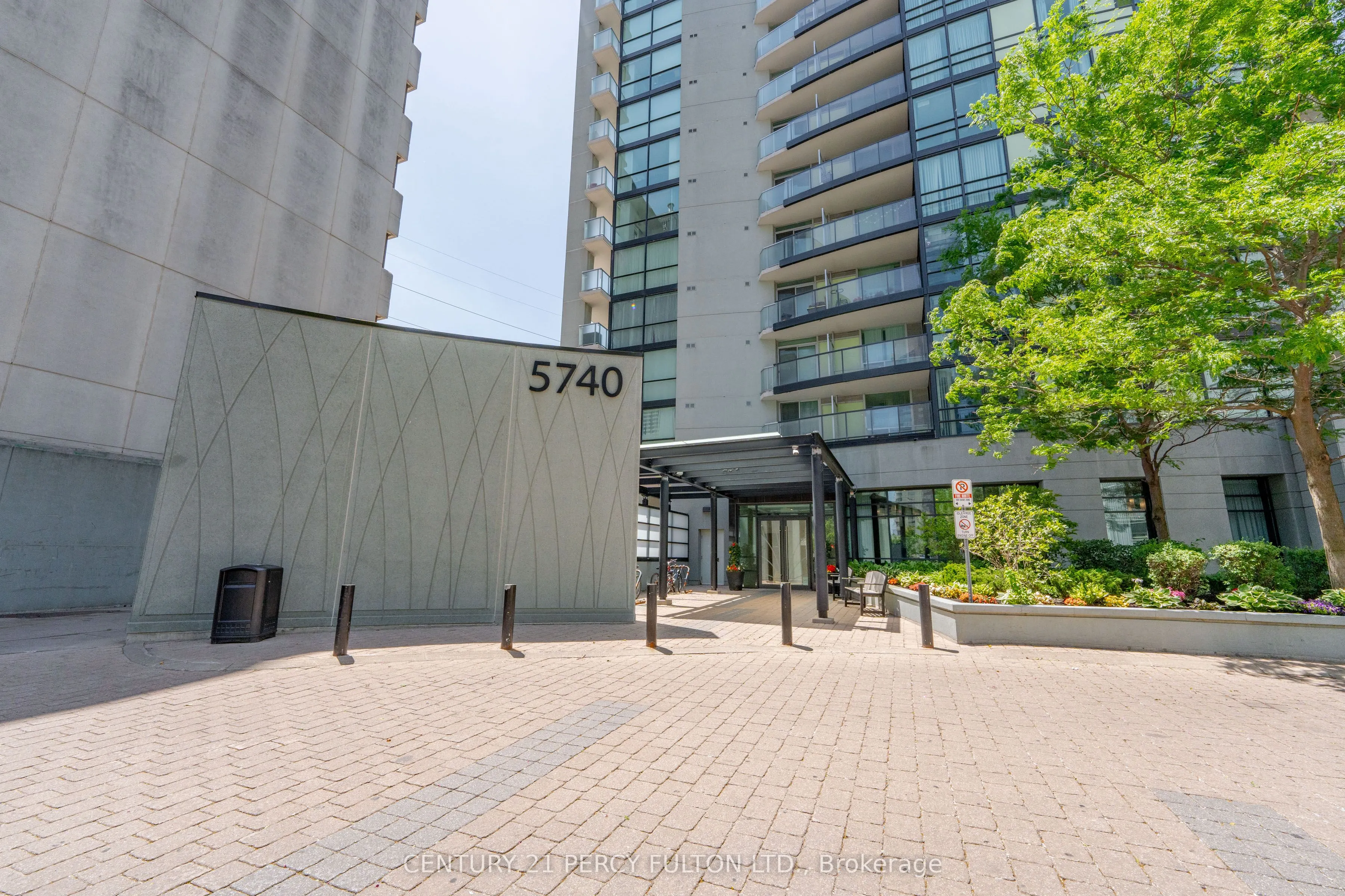 5740 Yonge Street, #205