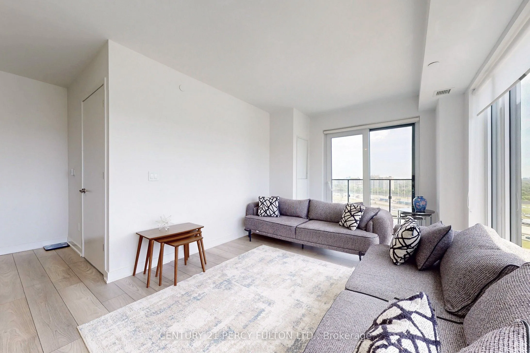 8 Tippett Road, #1305