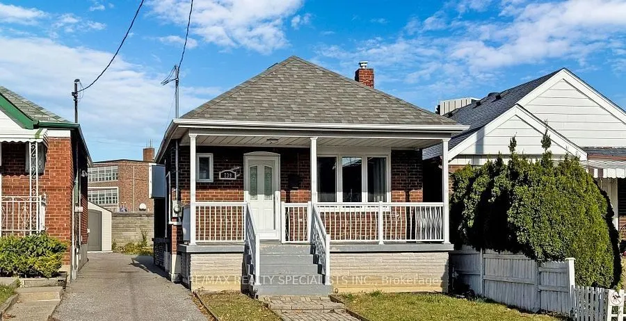 739 Vaughan Road