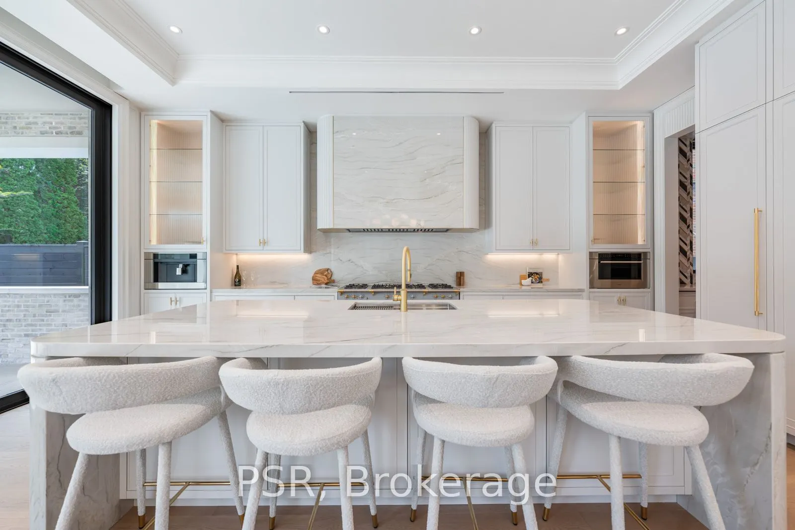 228 Dunvegan Road