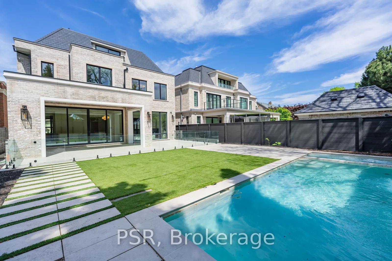 228 Dunvegan Road