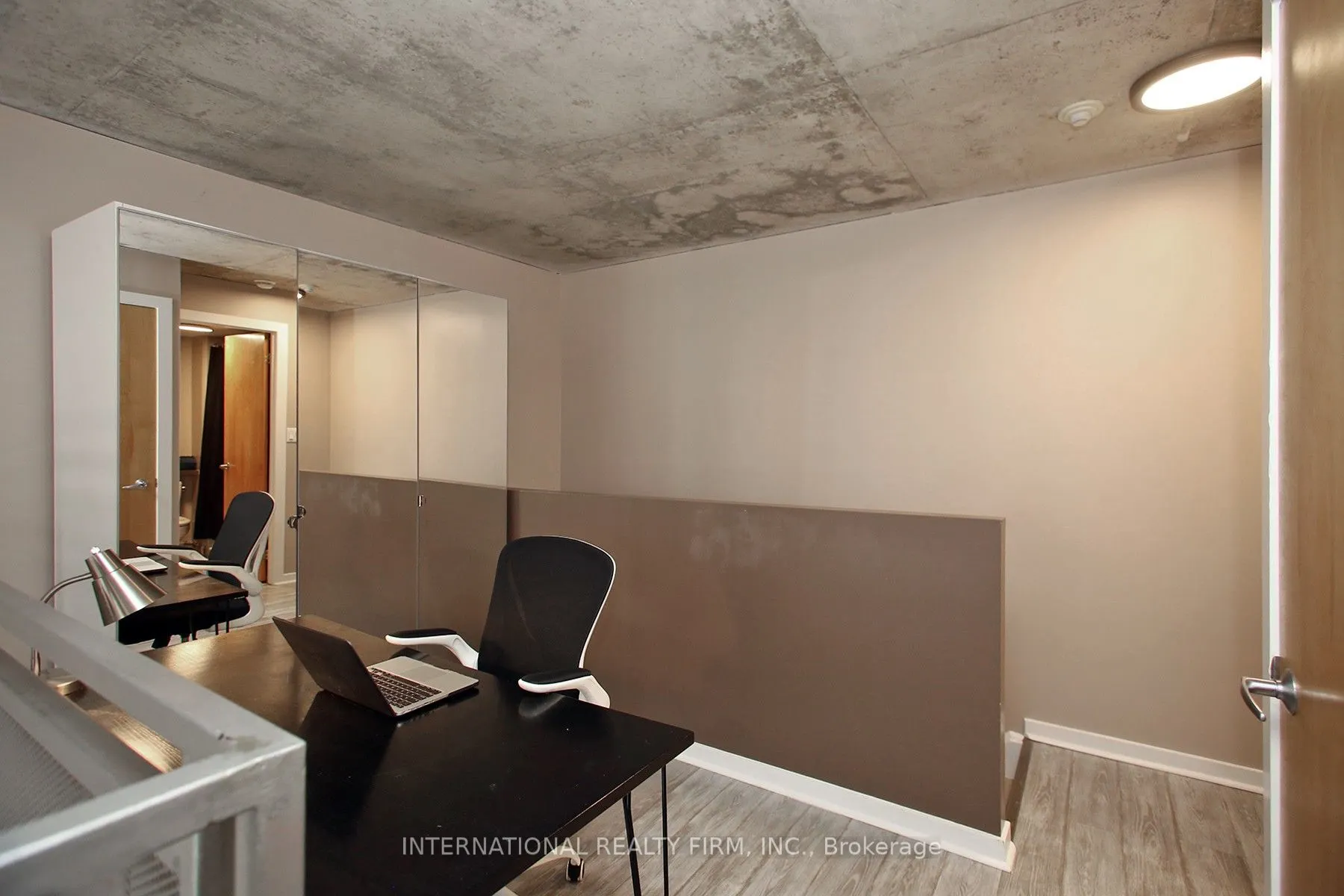 800 King Street W, #408