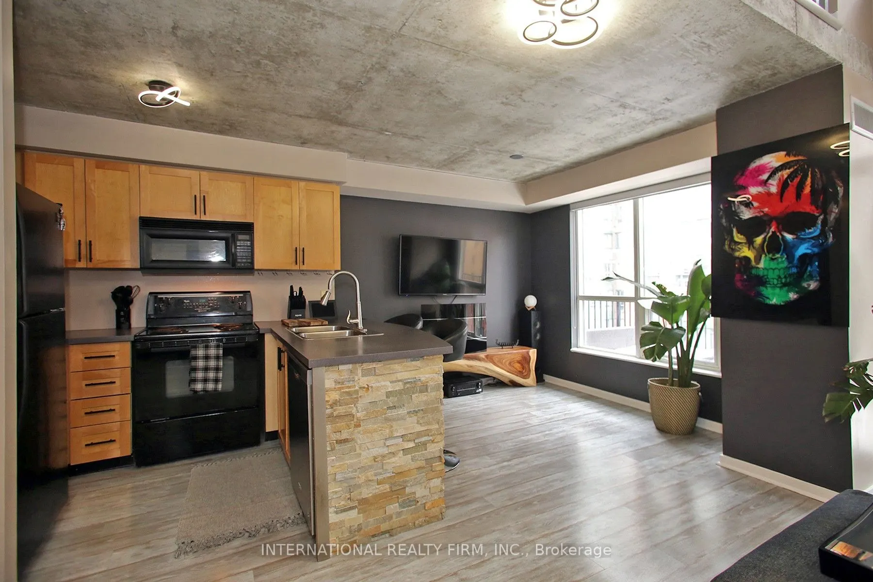 800 King Street W, #408